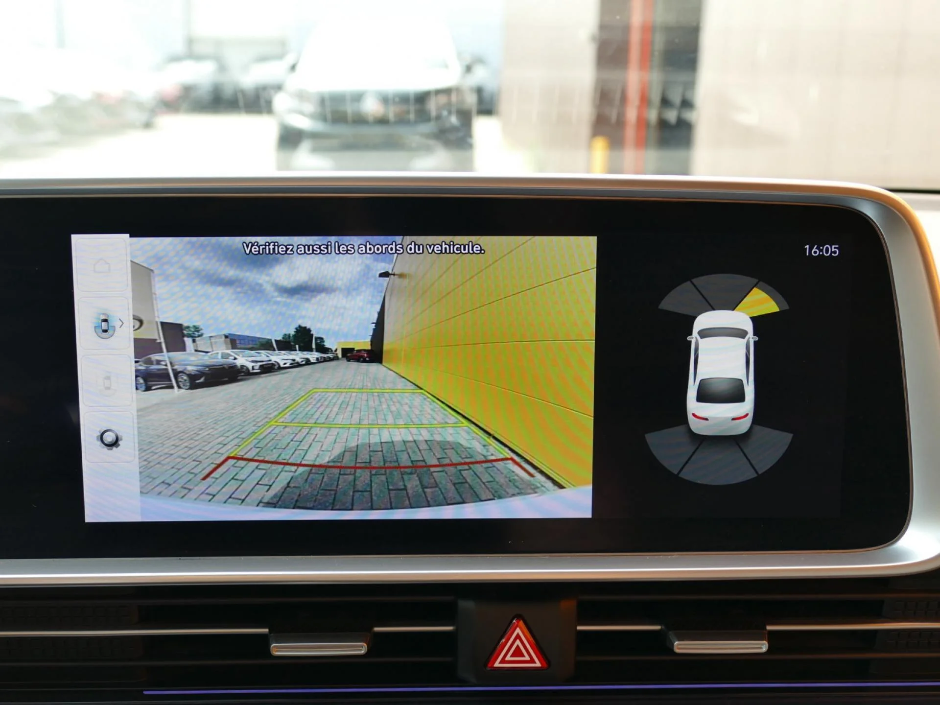HYUNDAI IONIQ 6 - Miniature 10 sur 36 - Cliquer pour voir cette photo