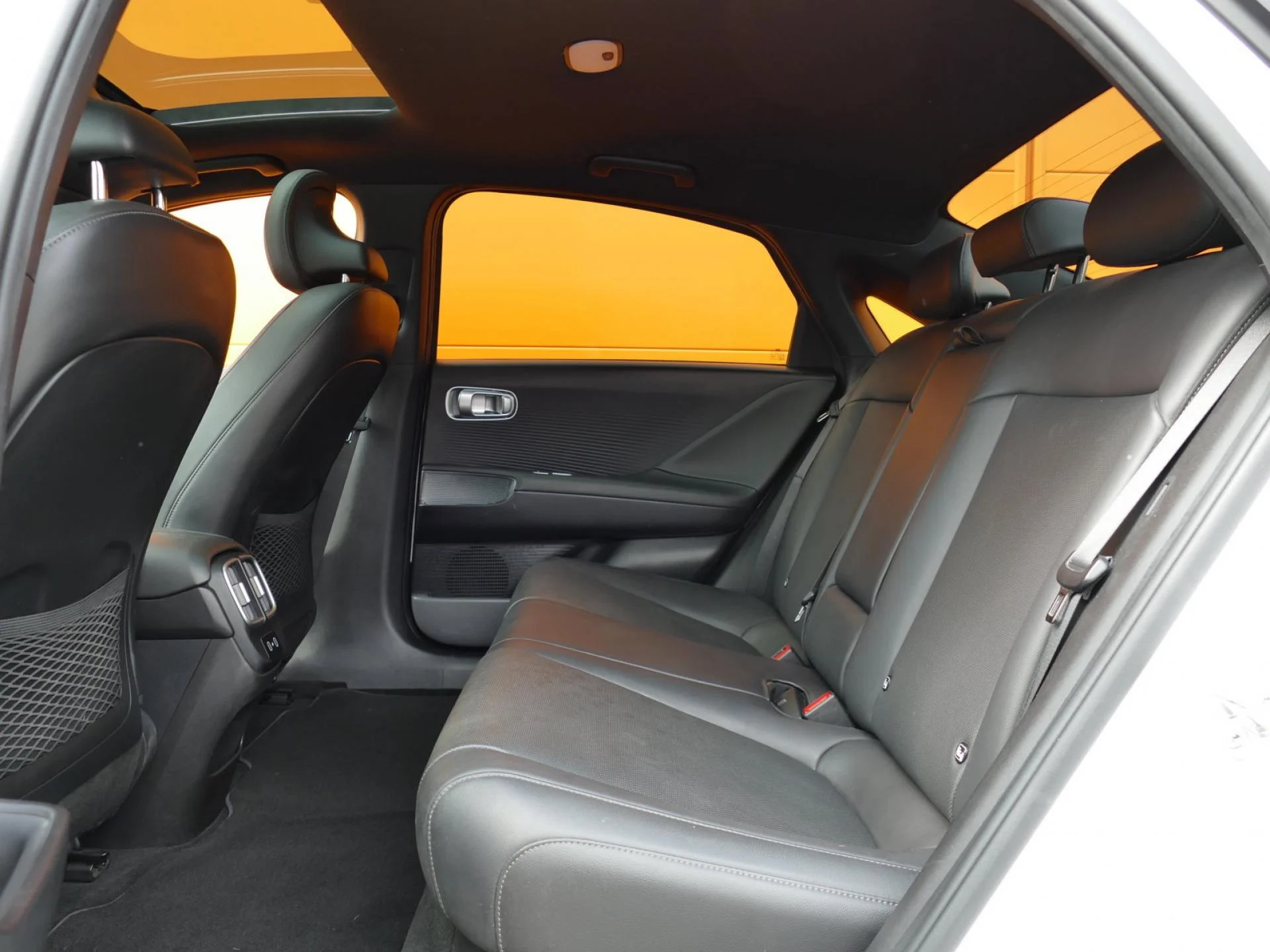 HYUNDAI IONIQ 6 - Miniature 7 sur 36 - Cliquer pour voir cette photo