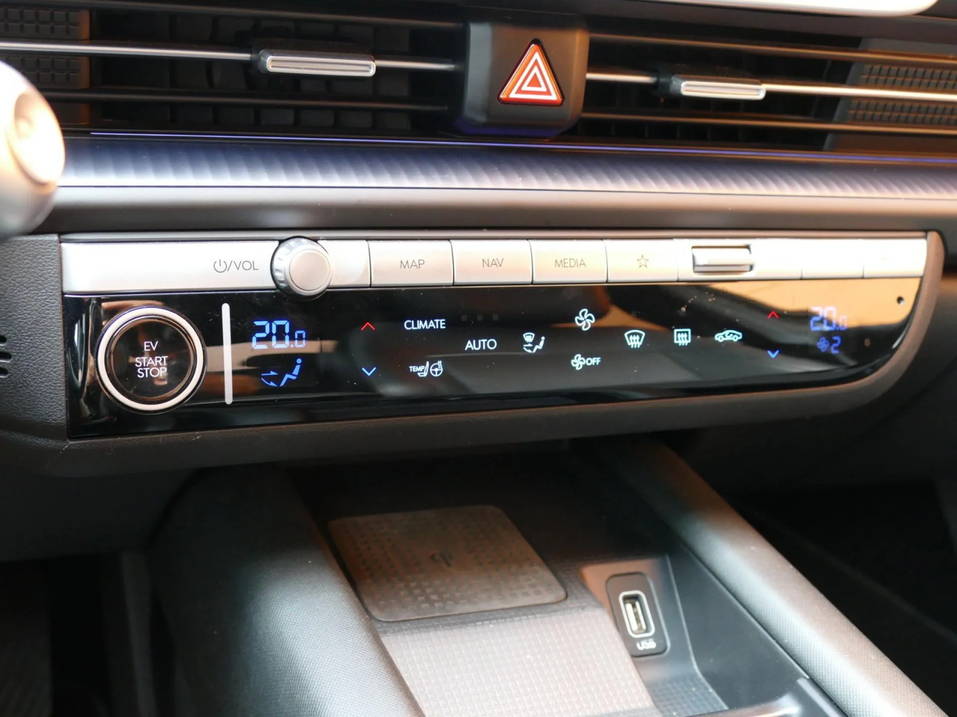 HYUNDAI IONIQ 6 - Miniature 15 sur 36 - Cliquer pour voir cette photo