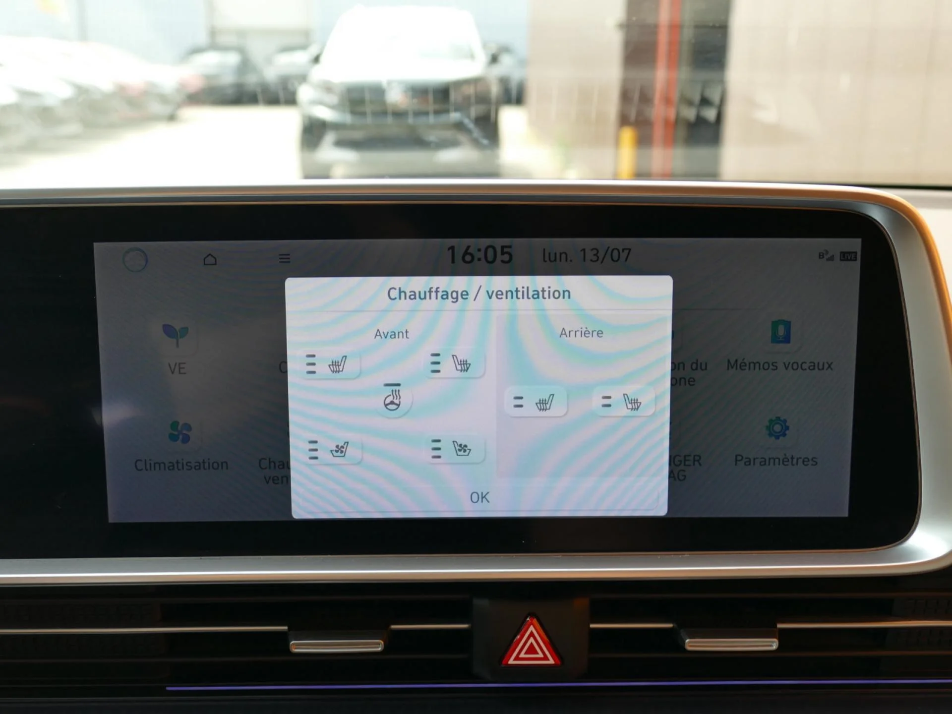 HYUNDAI IONIQ 6 - Miniature 13 sur 36 - Cliquer pour voir cette photo