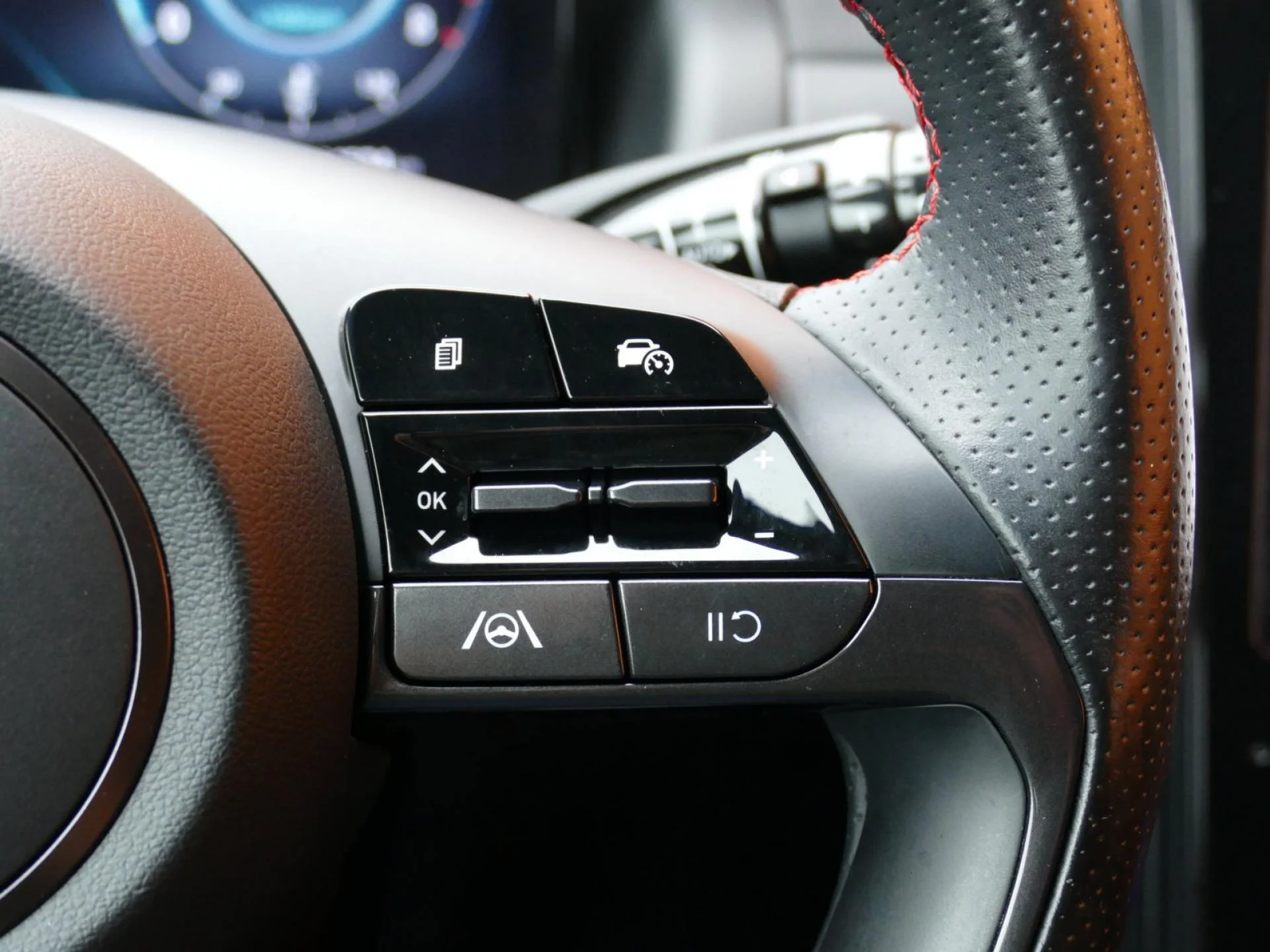 HYUNDAI TUCSON - Miniature 17 sur 33 - Cliquer pour voir cette photo