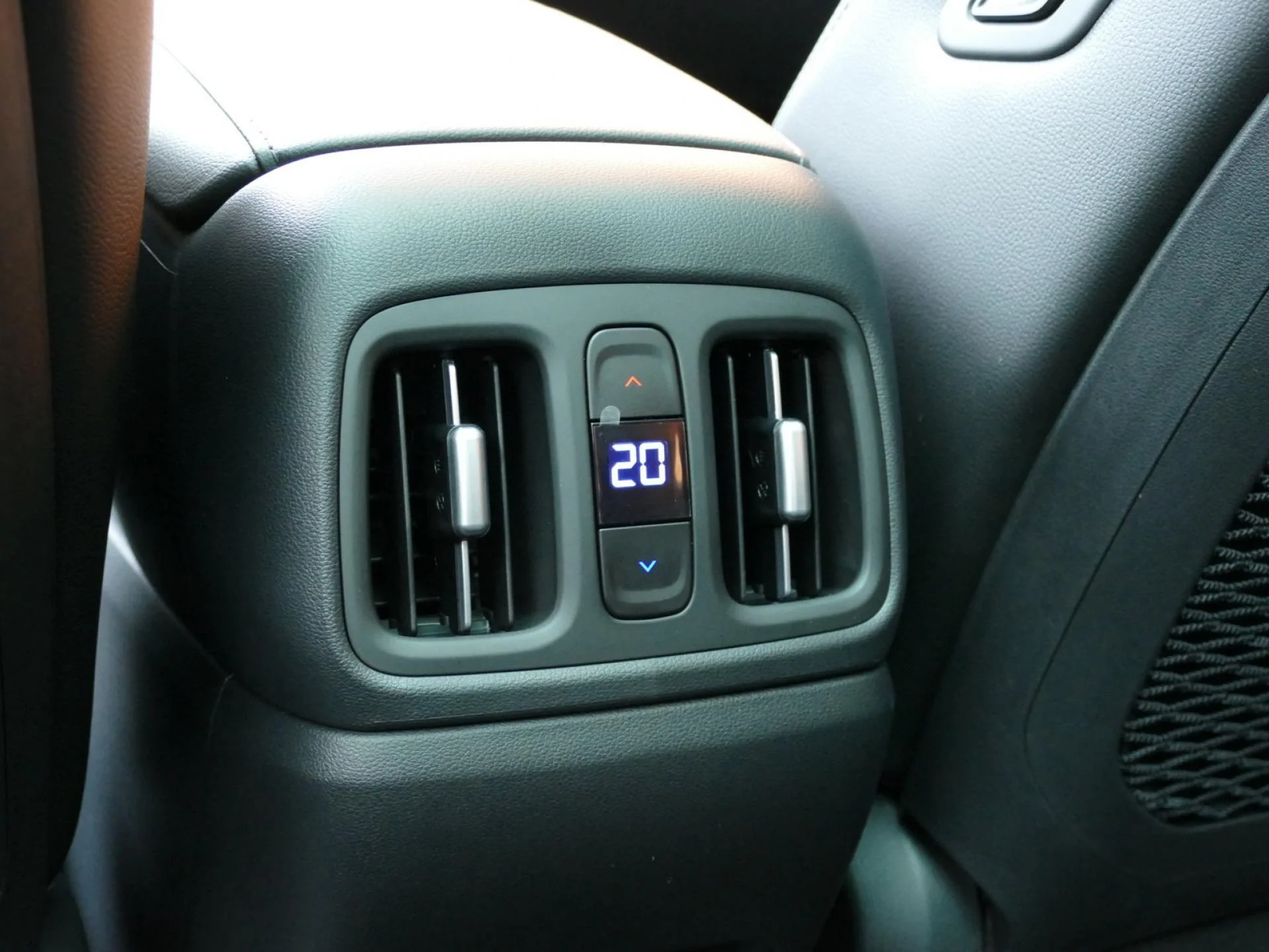 HYUNDAI TUCSON - Miniature 29 sur 40 - Cliquer pour voir cette photo