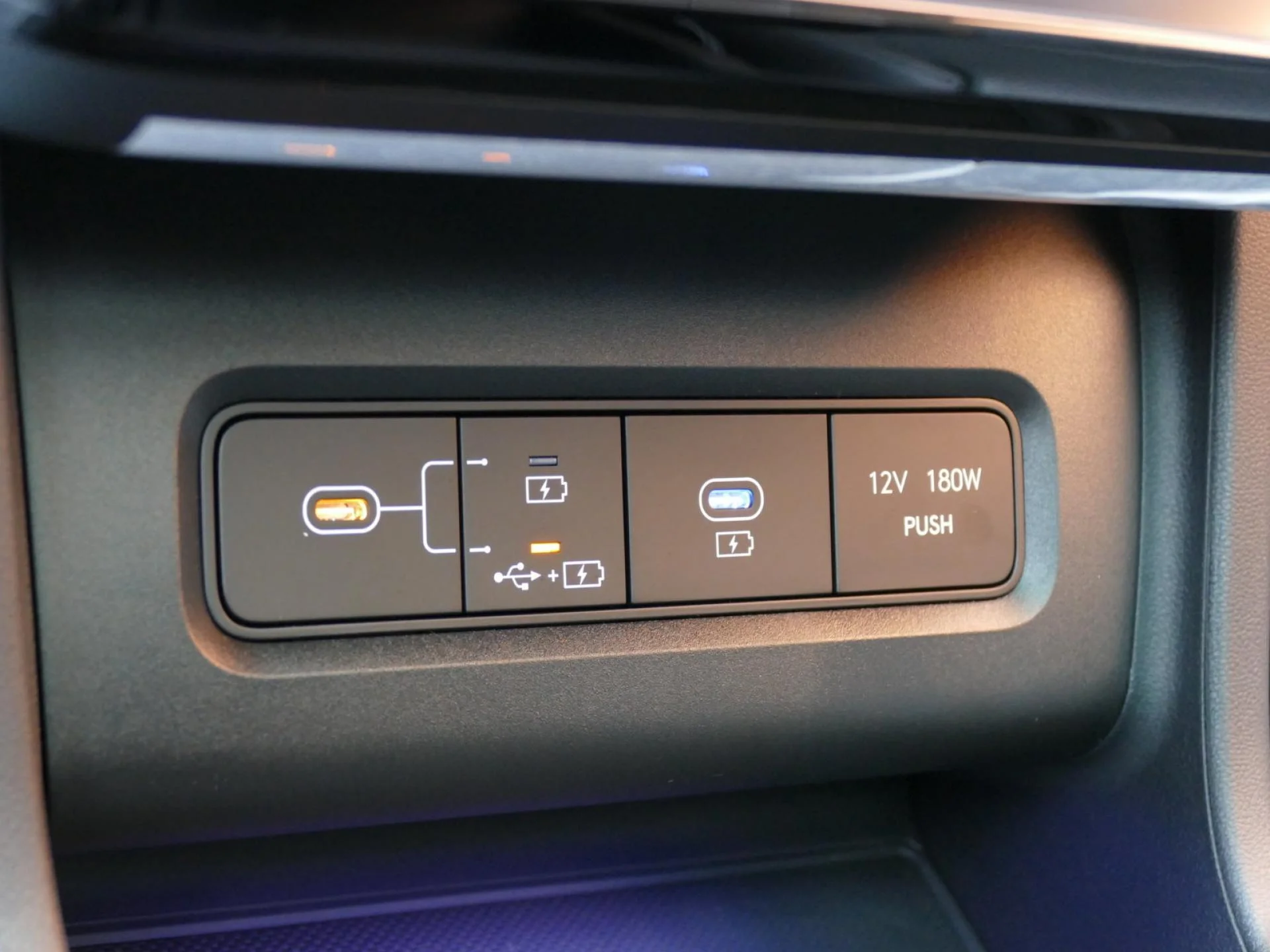 HYUNDAI TUCSON - Miniature 23 sur 40 - Cliquer pour voir cette photo