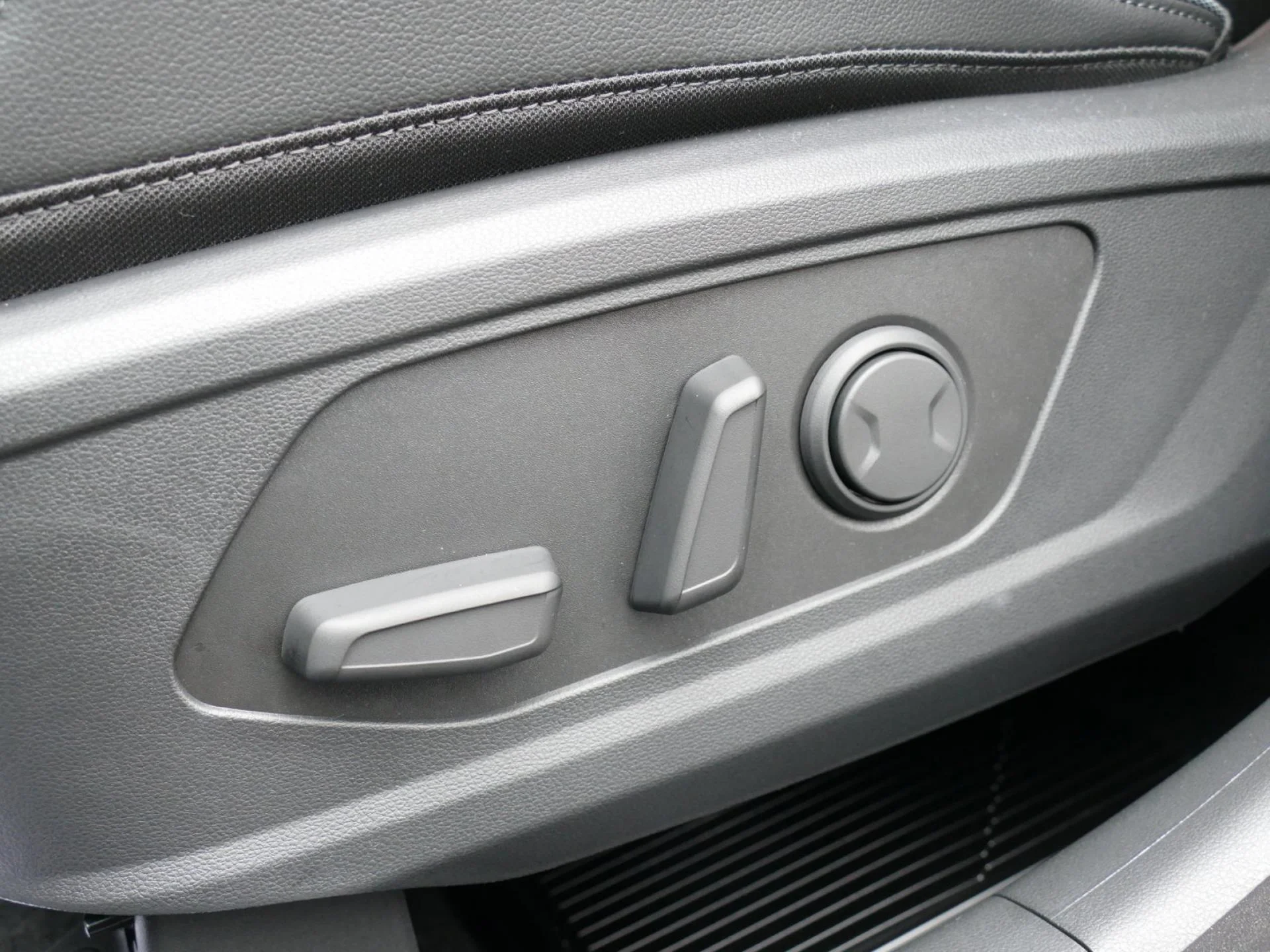 HYUNDAI TUCSON - Miniature 20 sur 40 - Cliquer pour voir cette photo