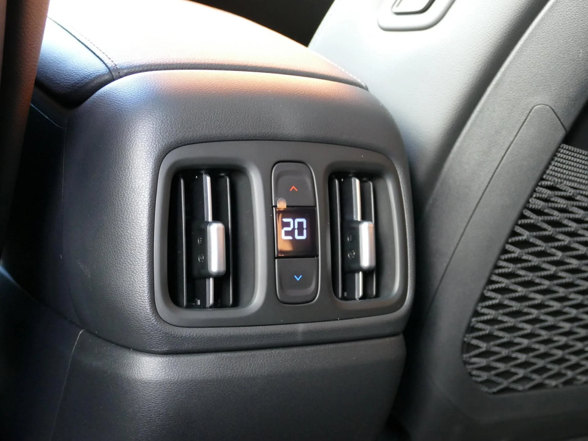 HYUNDAI TUCSON - Miniature 28 sur 40 - Cliquer pour voir cette photo