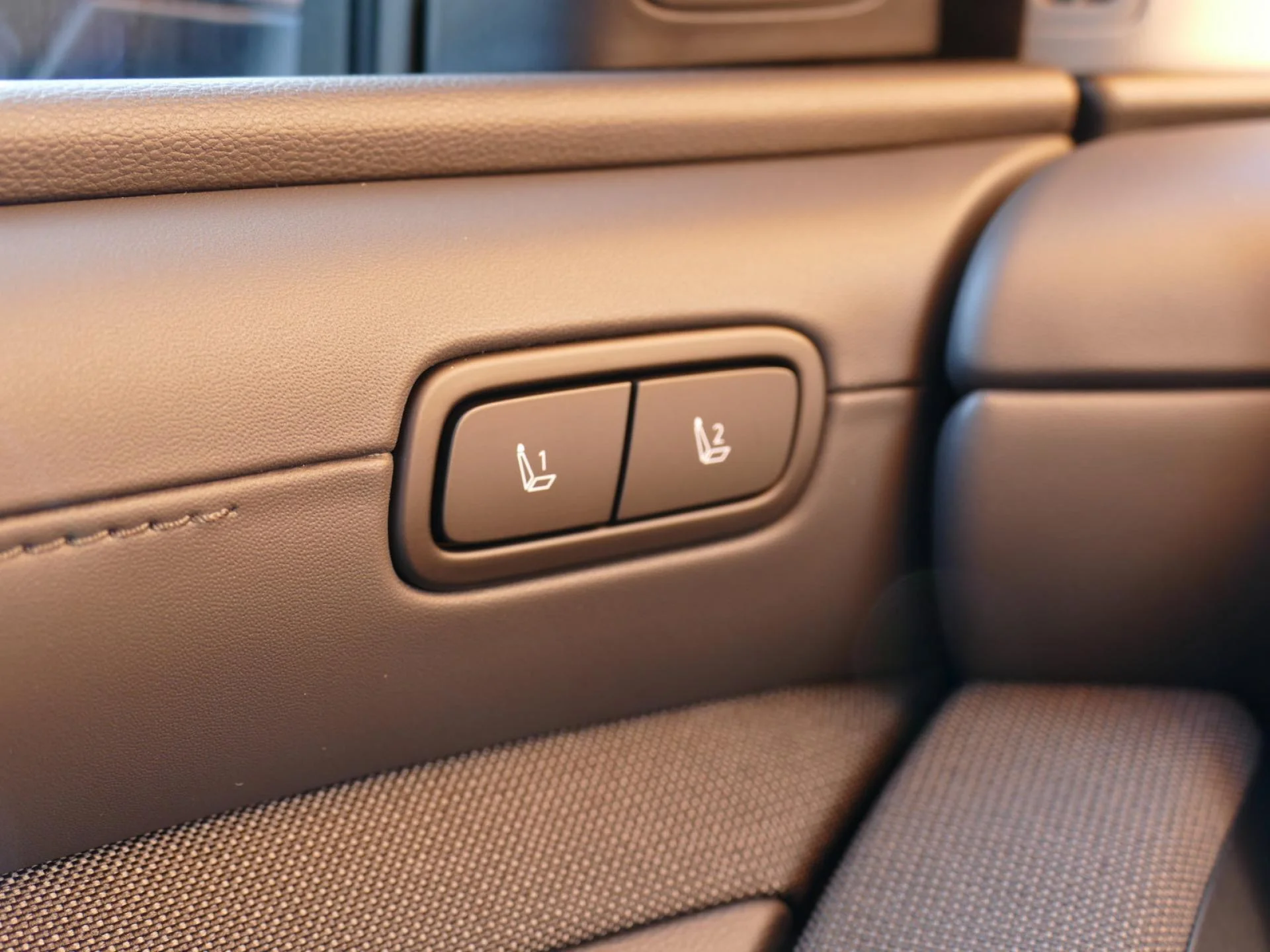 HYUNDAI TUCSON - Miniature 23 sur 40 - Cliquer pour voir cette photo