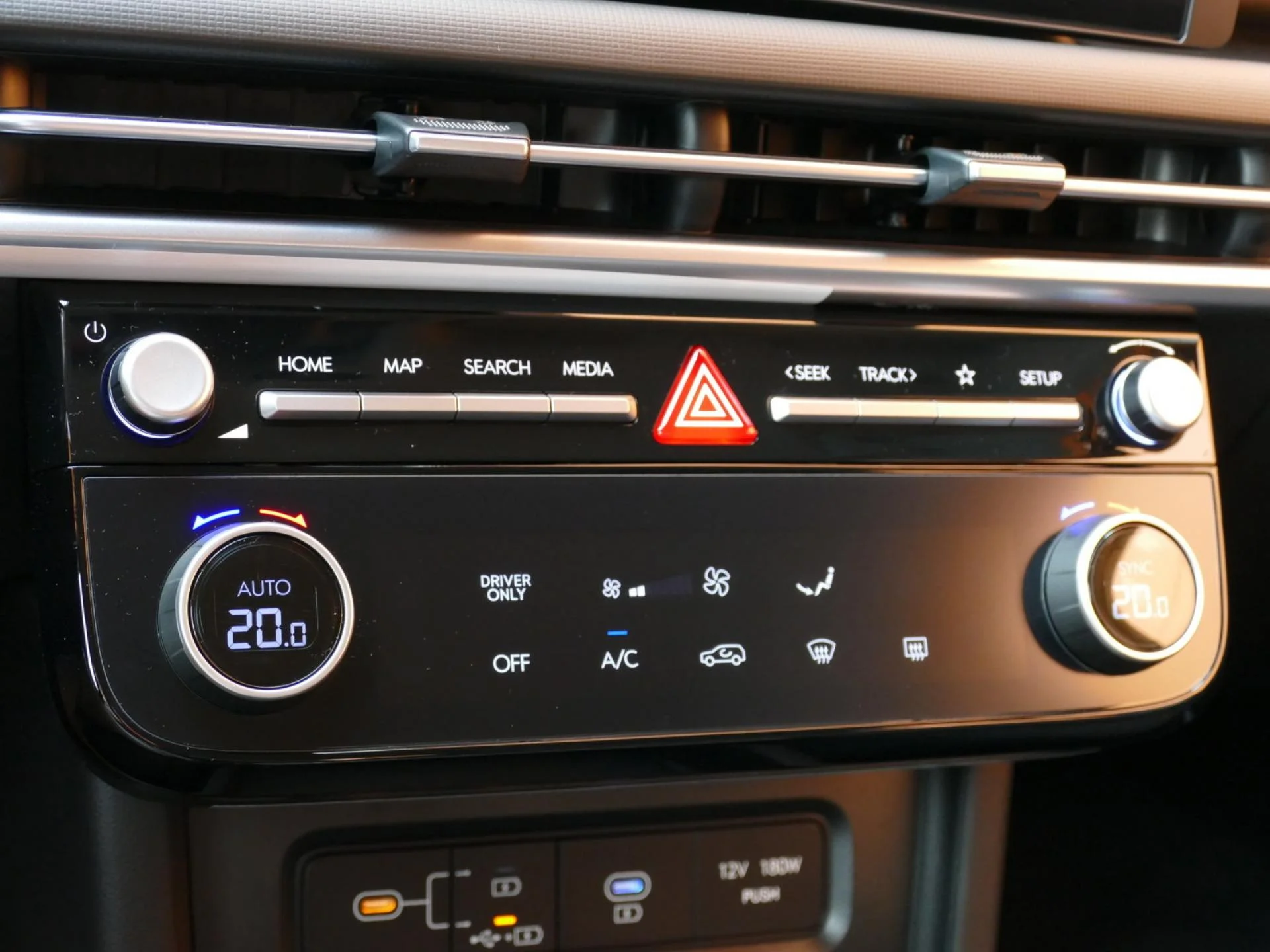 HYUNDAI TUCSON - Miniature 14 sur 32 - Cliquer pour voir cette photo