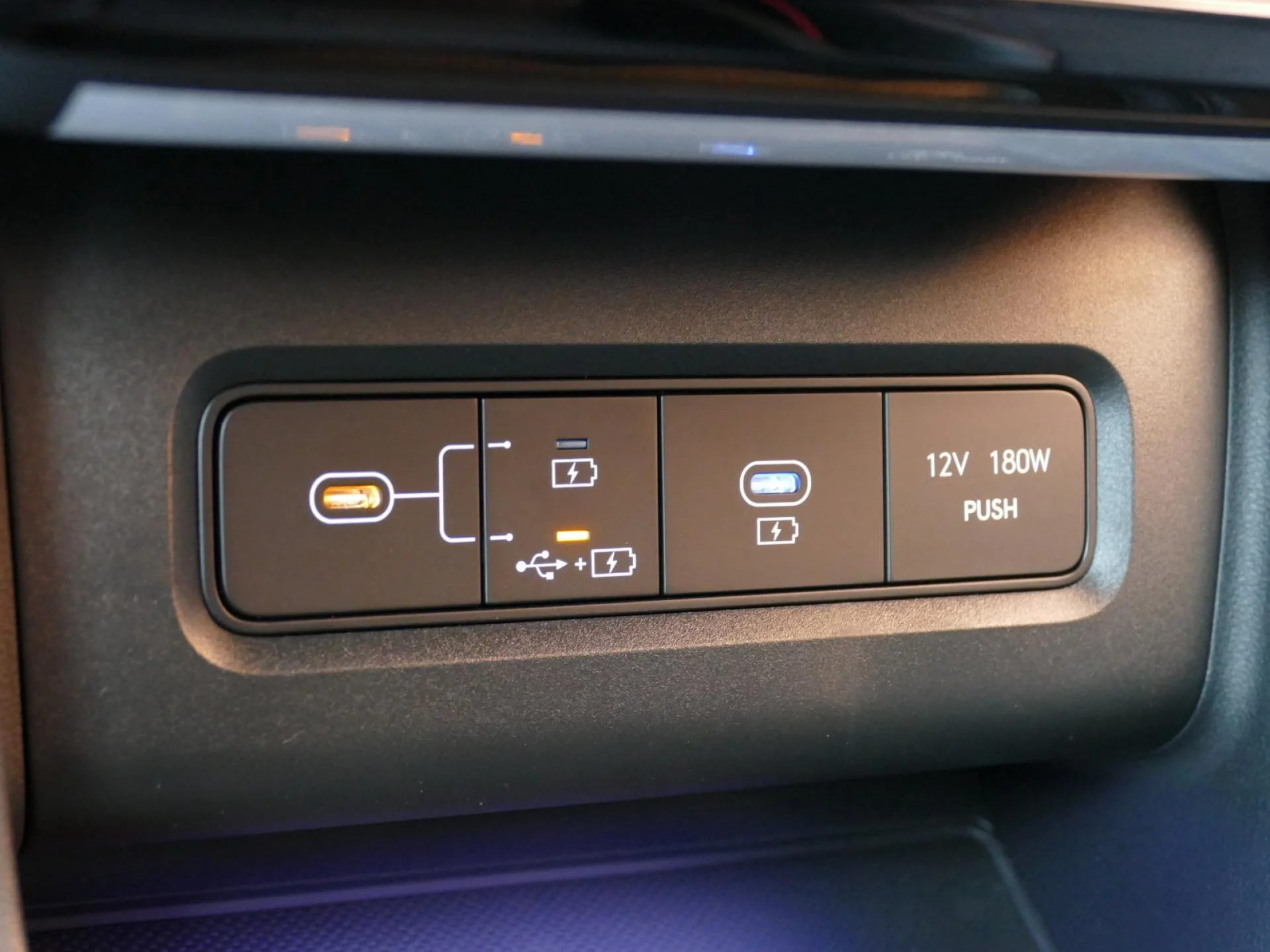 HYUNDAI TUCSON - Miniature 27 sur 36 - Cliquer pour voir cette photo