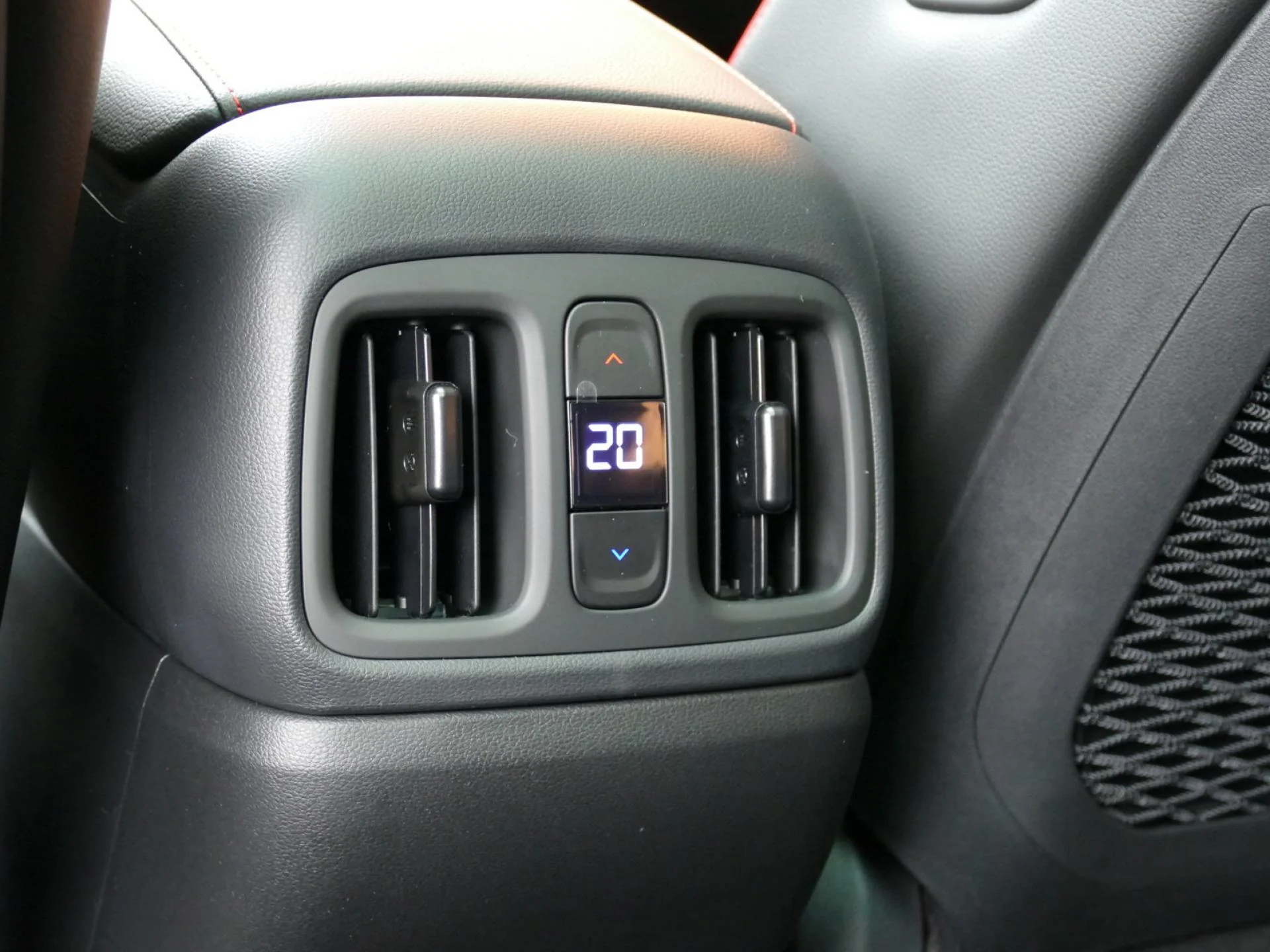 HYUNDAI TUCSON - Miniature 27 sur 40 - Cliquer pour voir cette photo