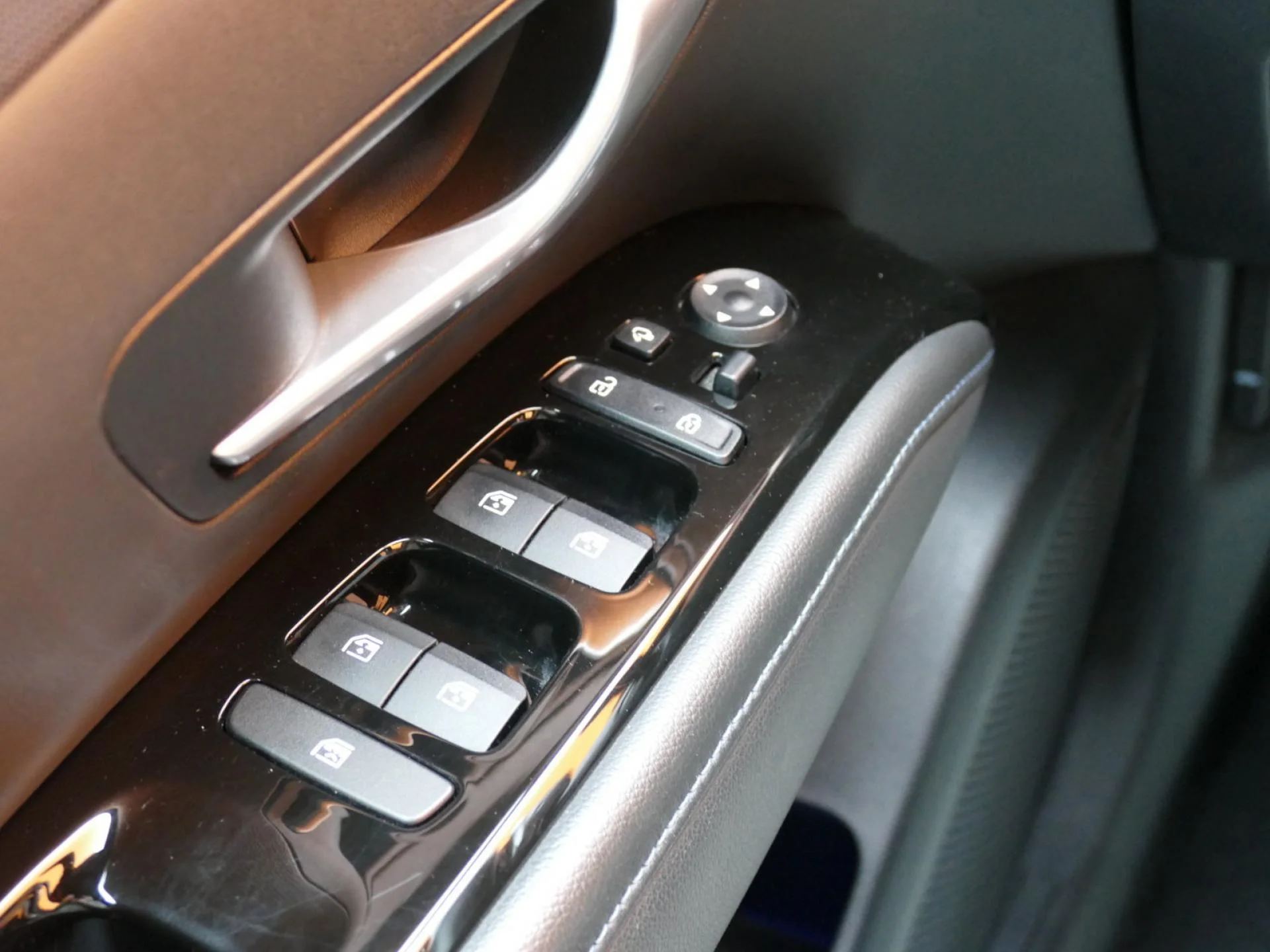 HYUNDAI TUCSON - Miniature 27 sur 37 - Cliquer pour voir cette photo