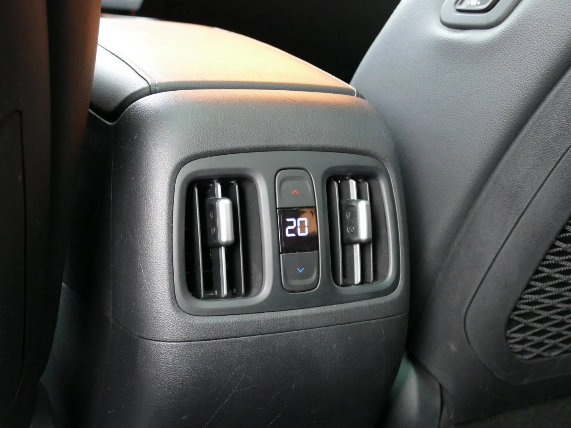 HYUNDAI TUCSON - Miniature 26 sur 37 - Cliquer pour voir cette photo