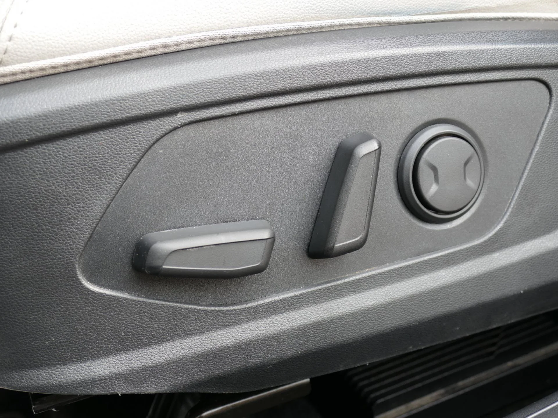 HYUNDAI TUCSON - Miniature 16 sur 18 - Cliquer pour voir cette photo