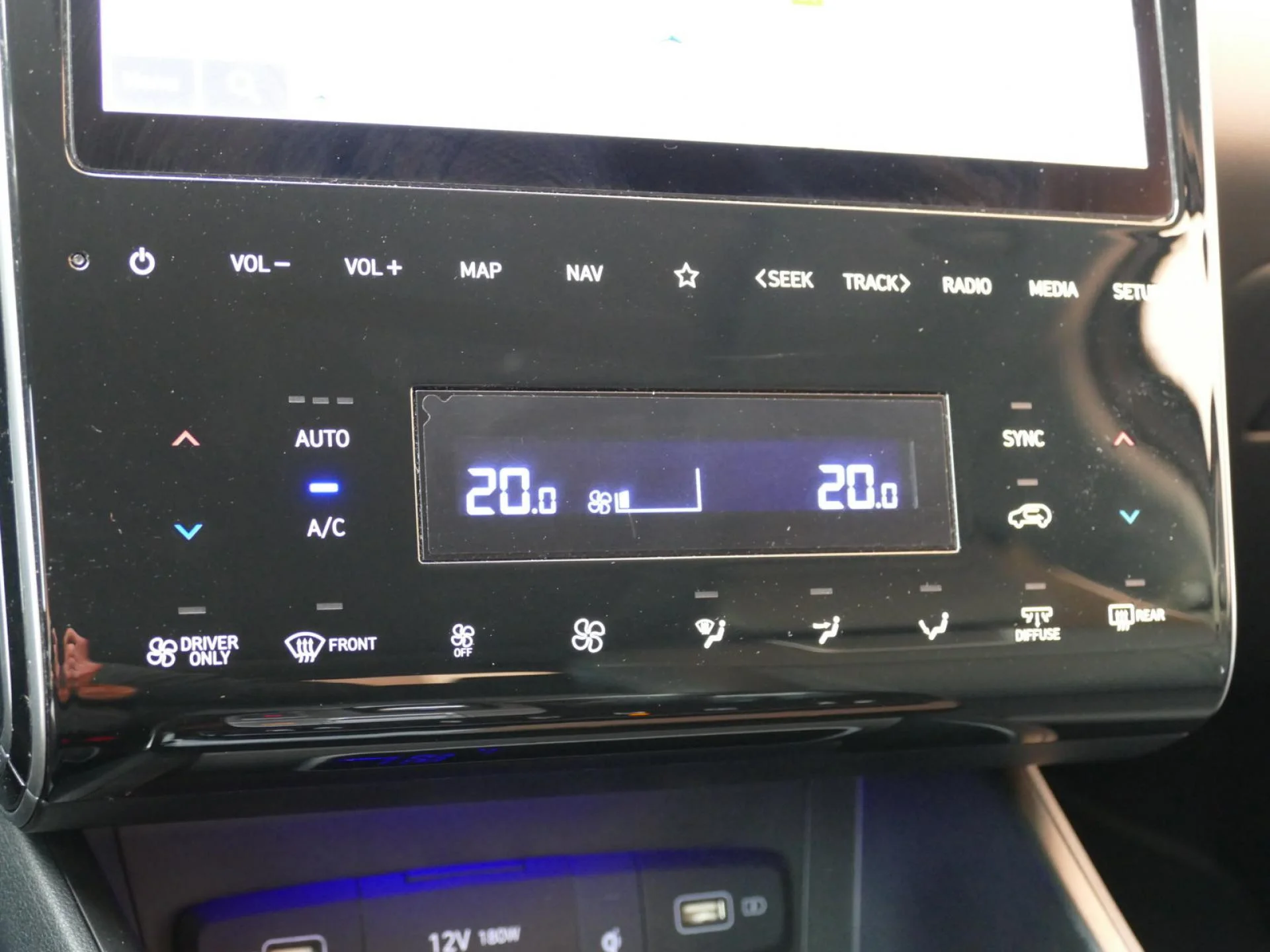 HYUNDAI TUCSON - Miniature 20 sur 38 - Cliquer pour voir cette photo