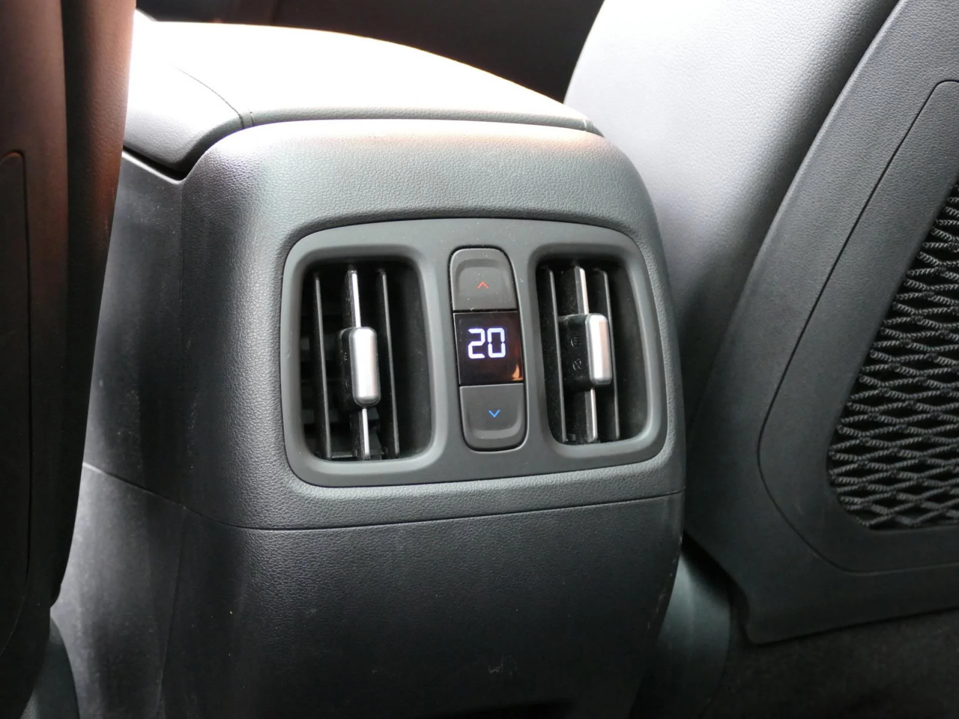 HYUNDAI TUCSON - Miniature 28 sur 39 - Cliquer pour voir cette photo