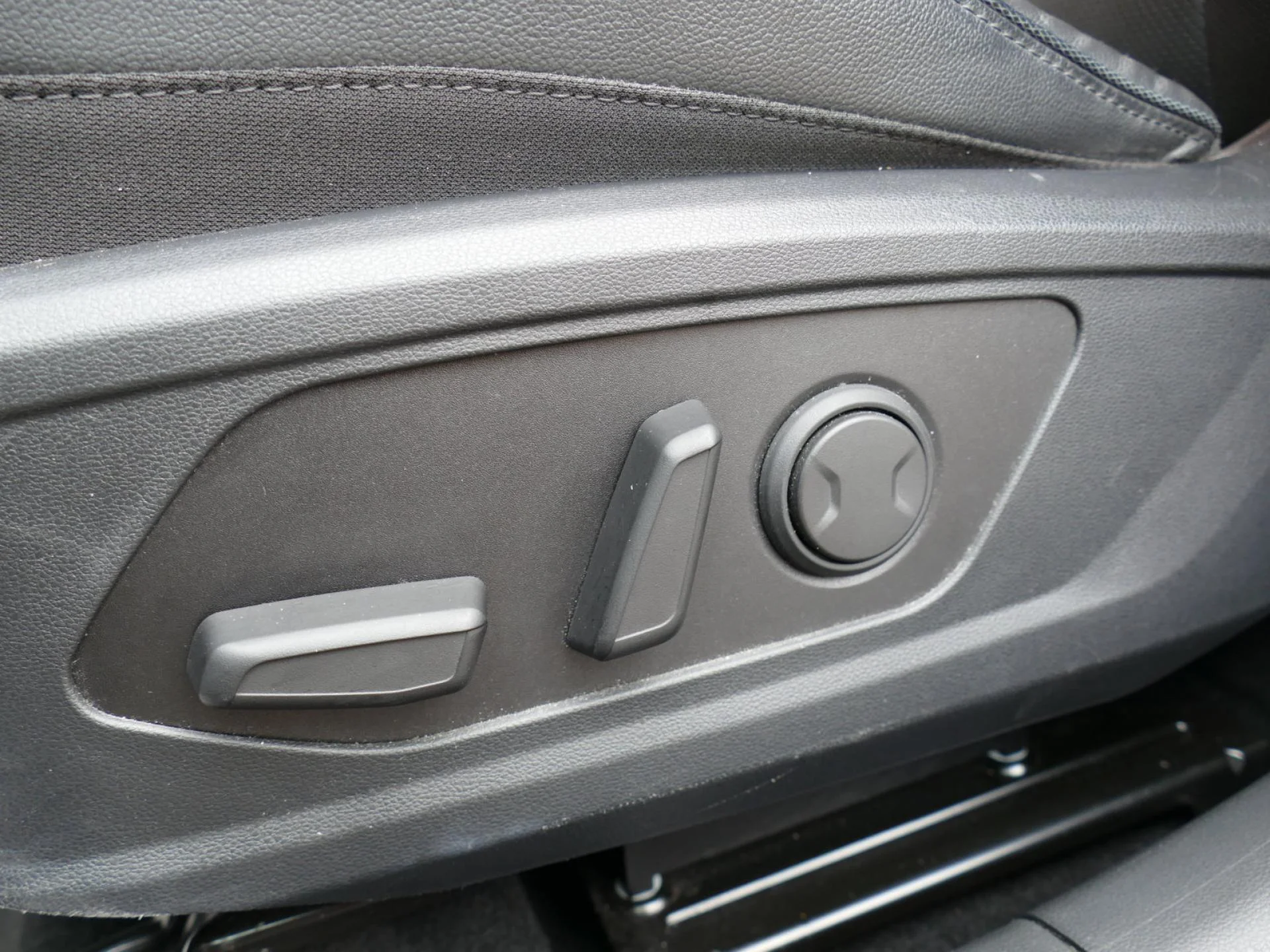 HYUNDAI TUCSON - Miniature 21 sur 39 - Cliquer pour voir cette photo
