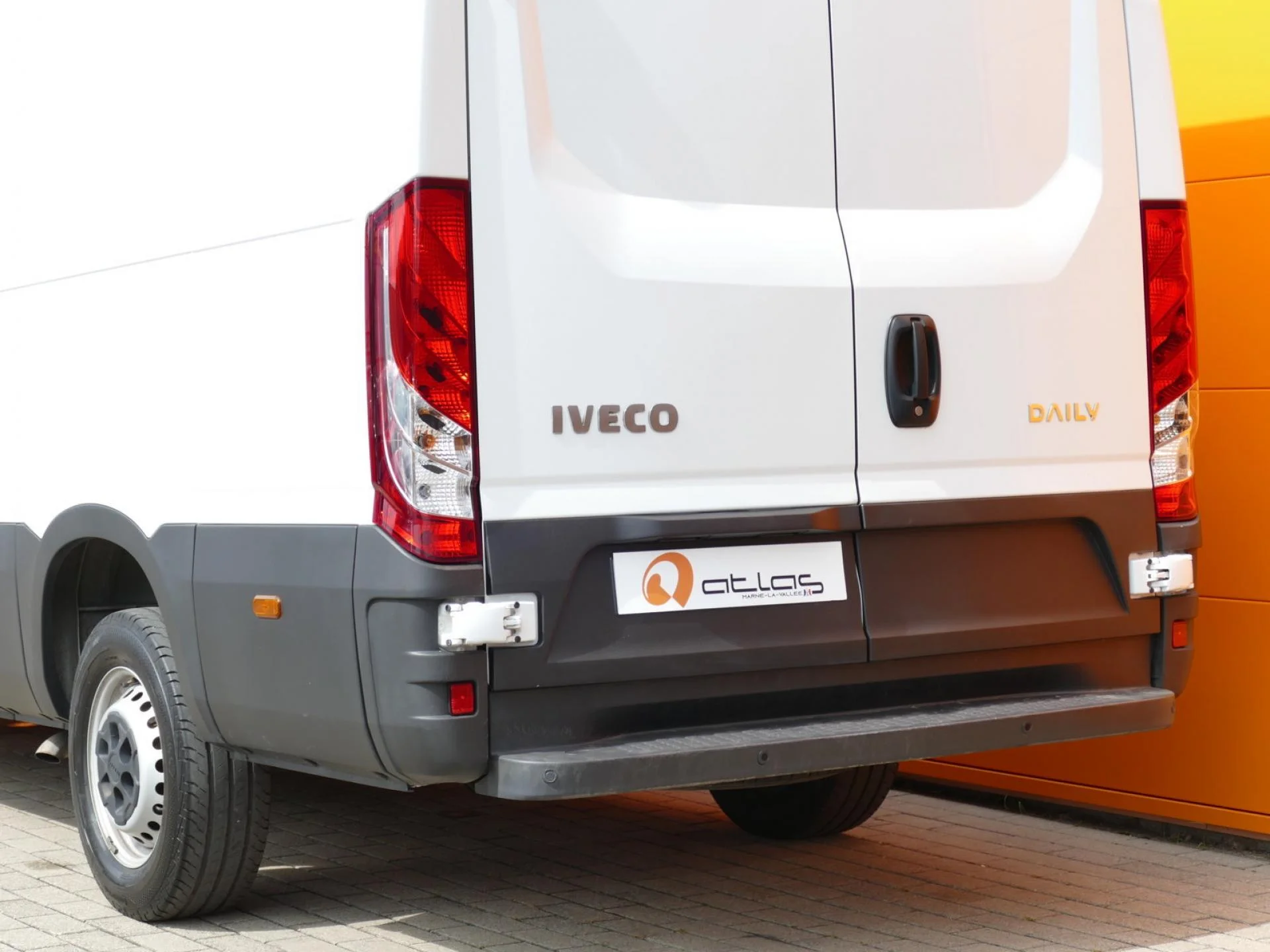 IVECO DAILY - Miniature 27 sur 31 - Cliquer pour voir cette photo