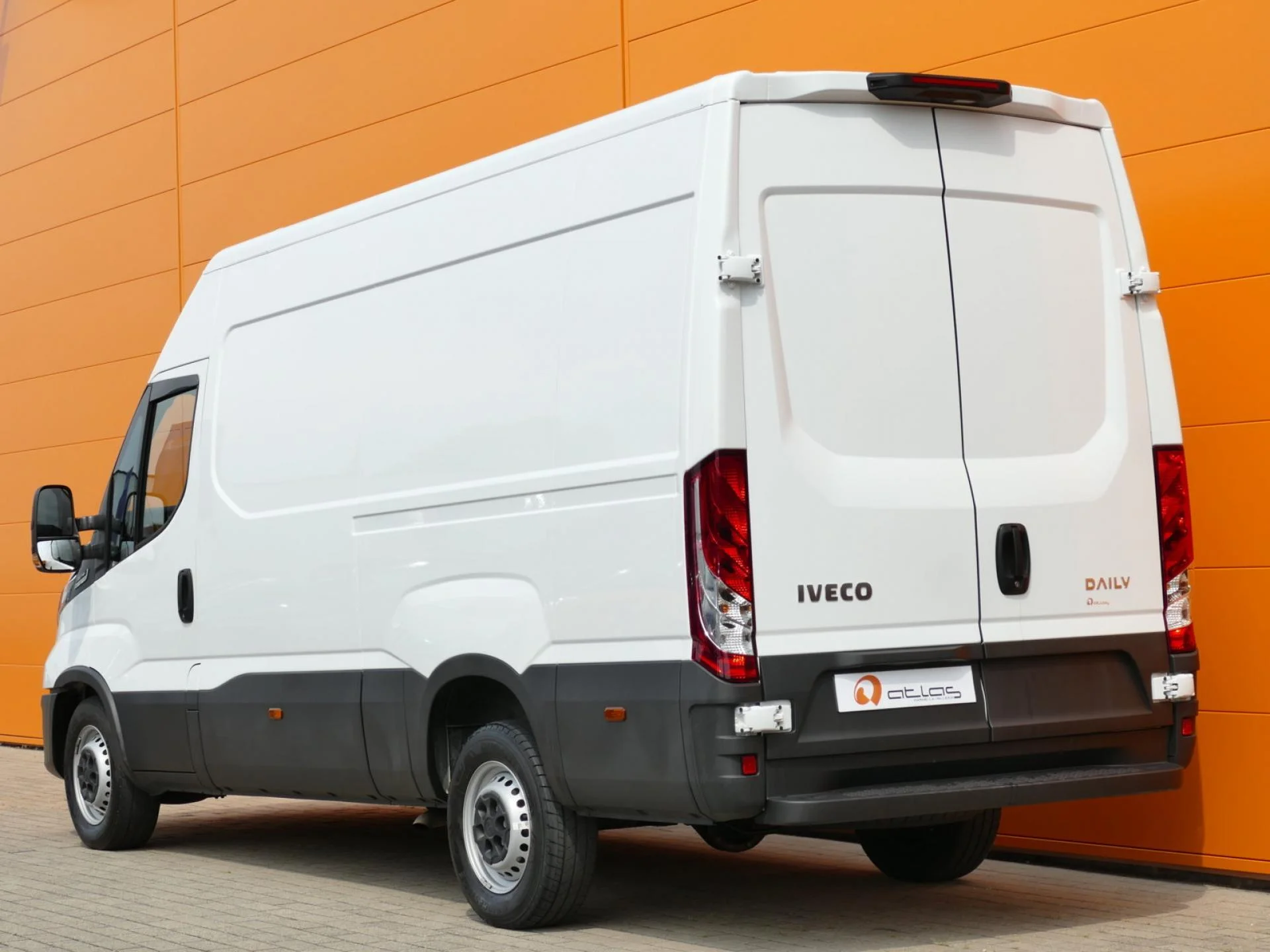 IVECO DAILY - Miniature 5 sur 25 - Cliquer pour voir cette photo