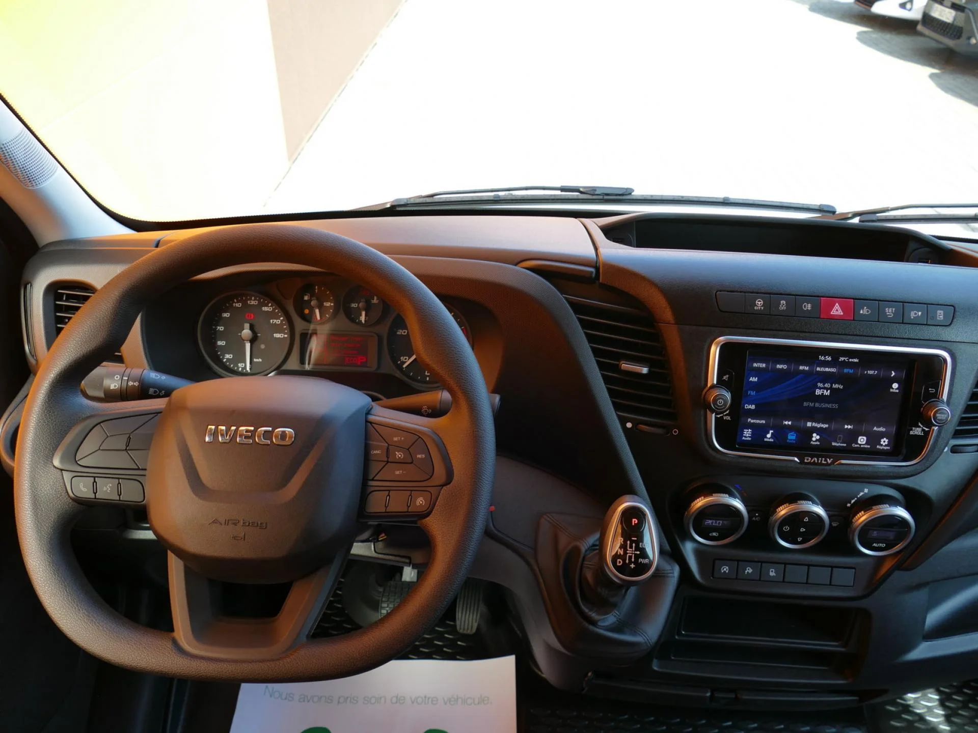 IVECO DAILY - Miniature 6 sur 32 - Cliquer pour voir cette photo