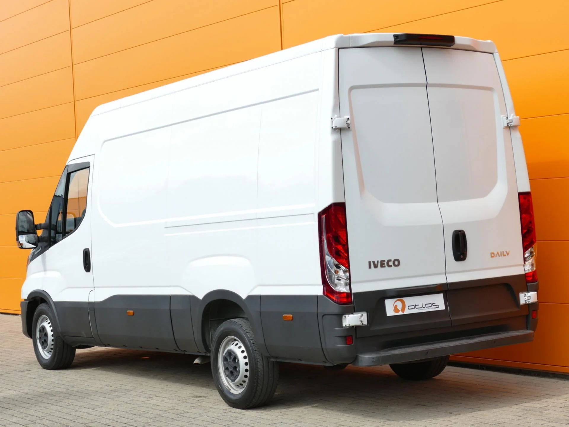 IVECO DAILY - Miniature 4 sur 31 - Cliquer pour voir cette photo
