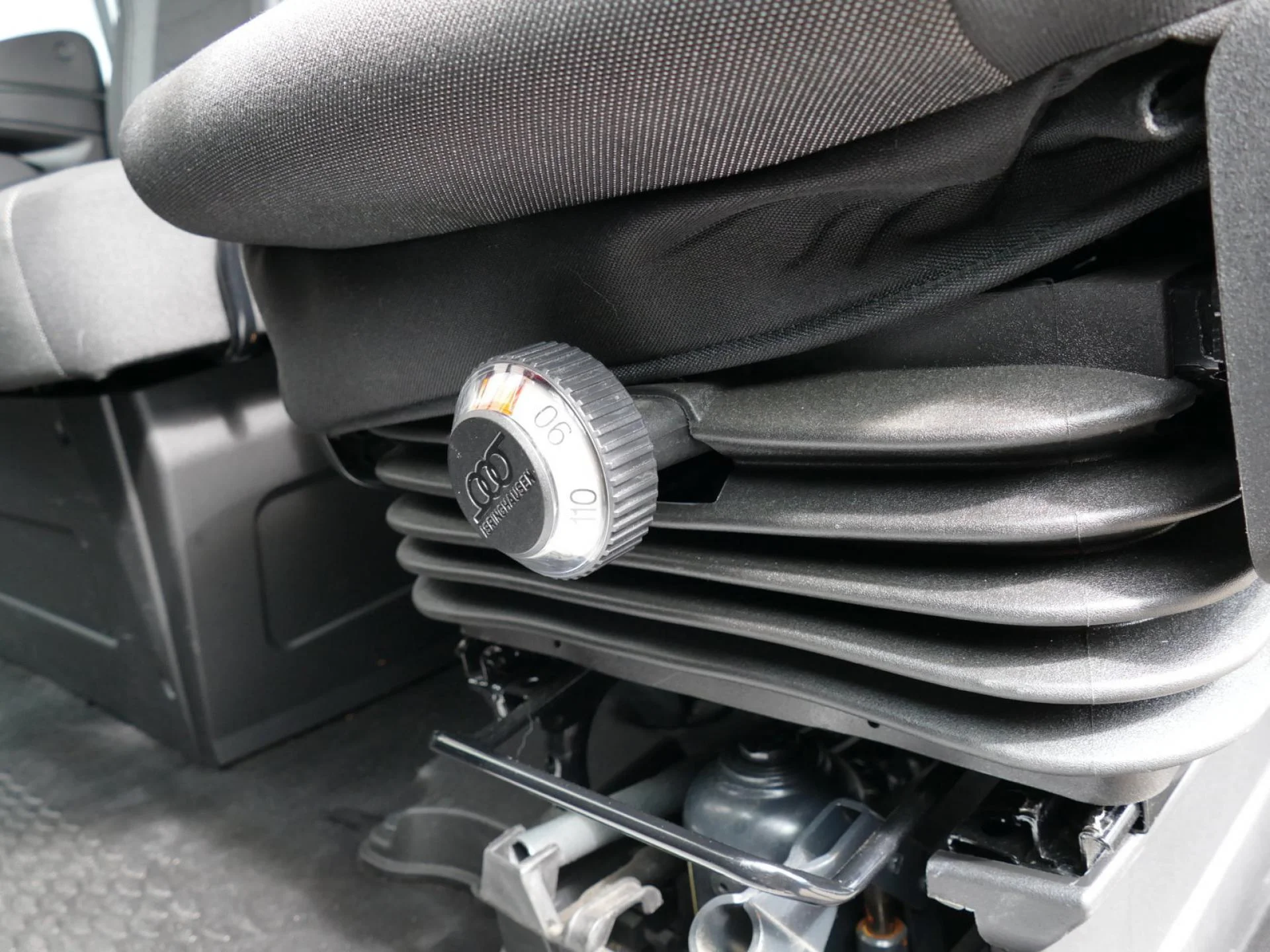 IVECO DAILY - Miniature 17 sur 31 - Cliquer pour voir cette photo