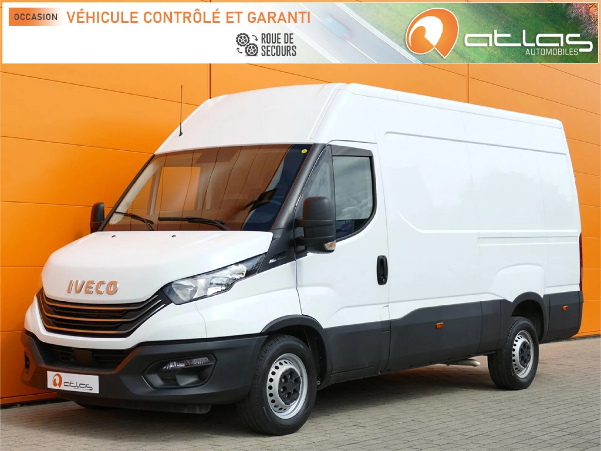 IVECO DAILY - Miniature 2 sur 31 - Cliquer pour voir cette photo