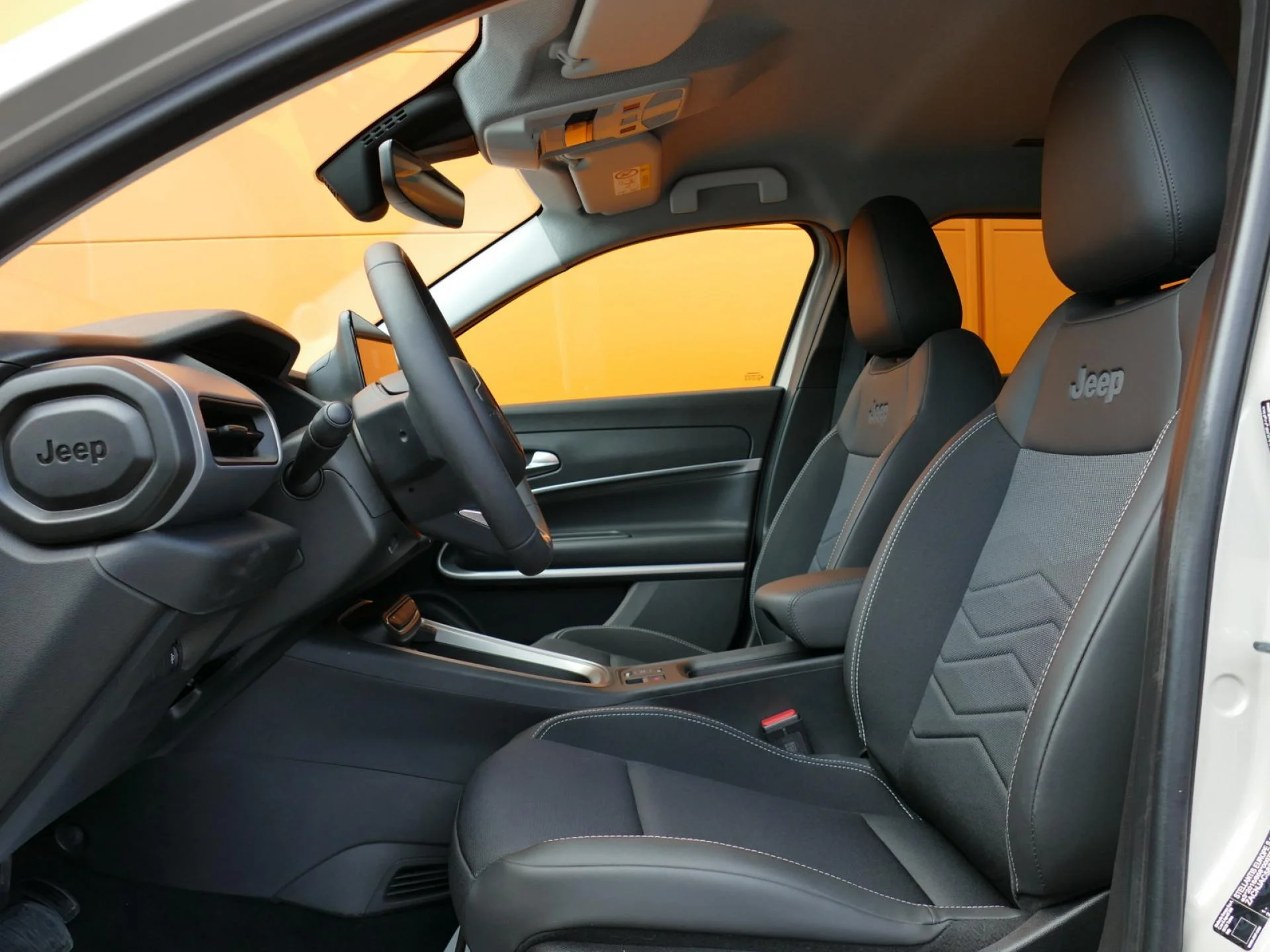 JEEP AVENGER - Miniature 6 sur 33 - Cliquer pour voir cette photo