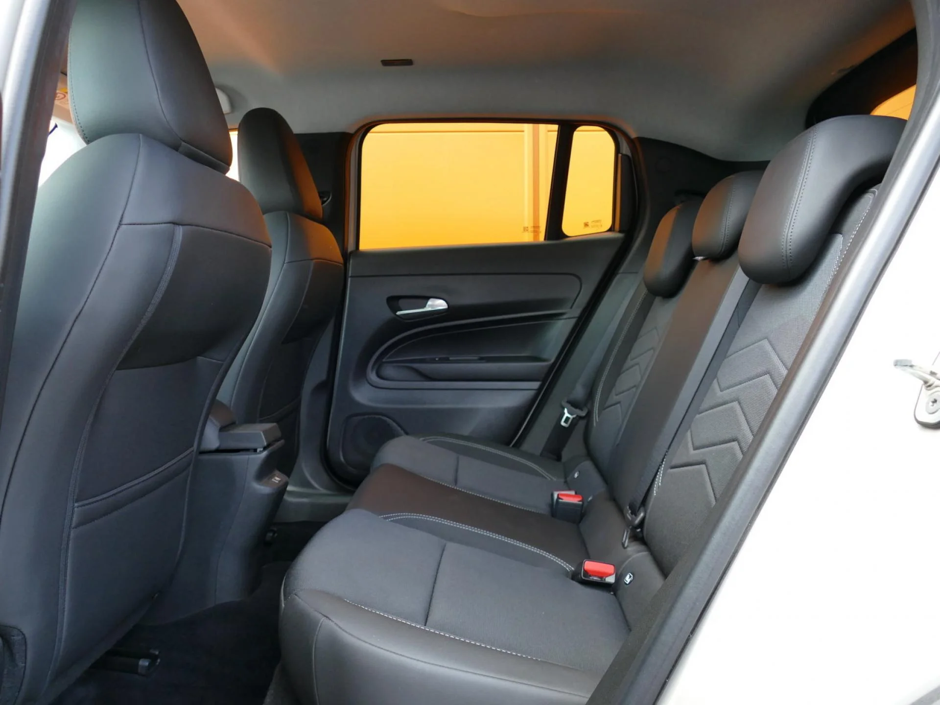 JEEP AVENGER - Miniature 7 sur 33 - Cliquer pour voir cette photo
