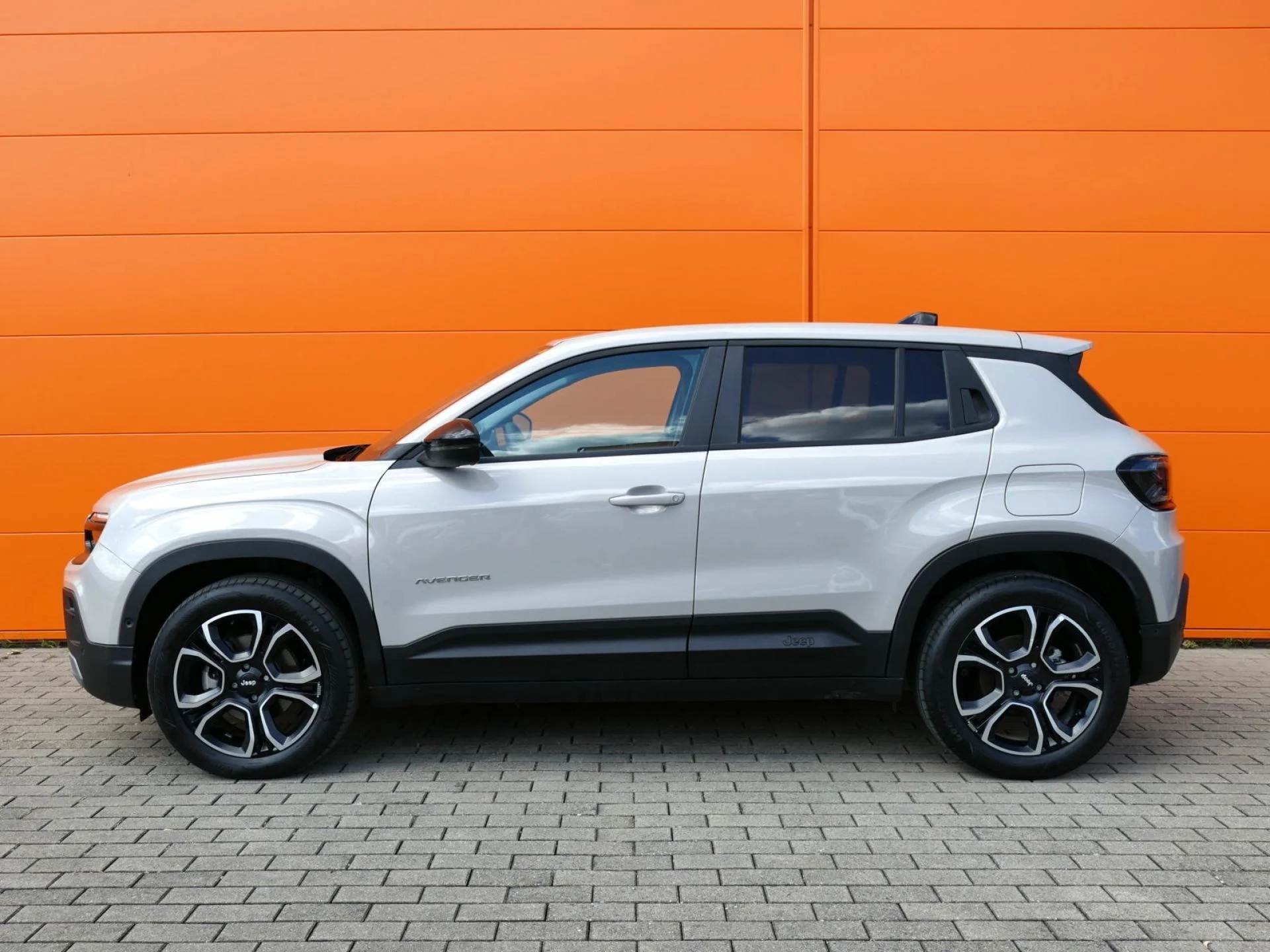 JEEP AVENGER - Miniature 3 sur 33 - Cliquer pour voir cette photo