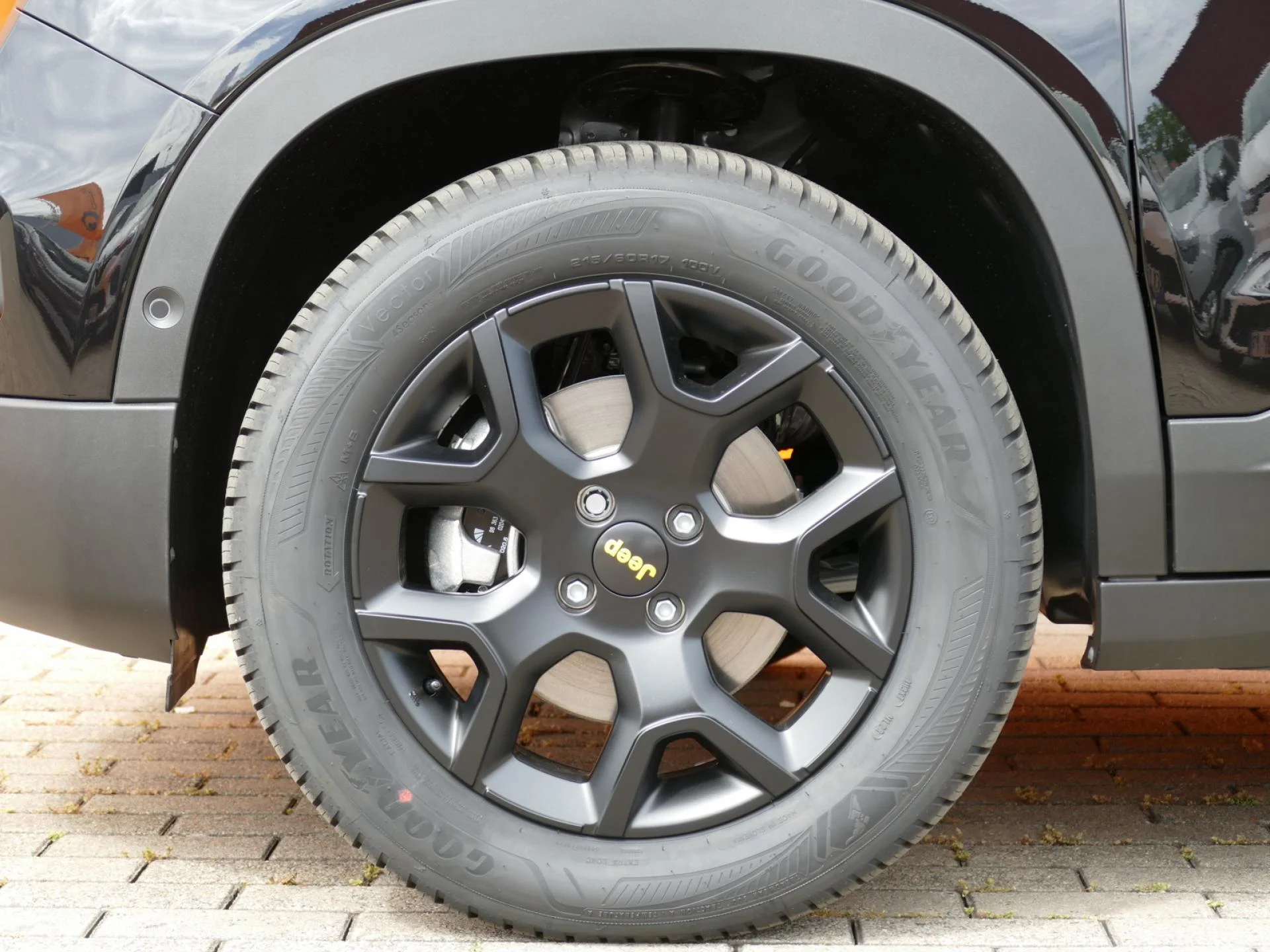 JEEP AVENGER - Miniature 35 sur 36 - Cliquer pour voir cette photo
