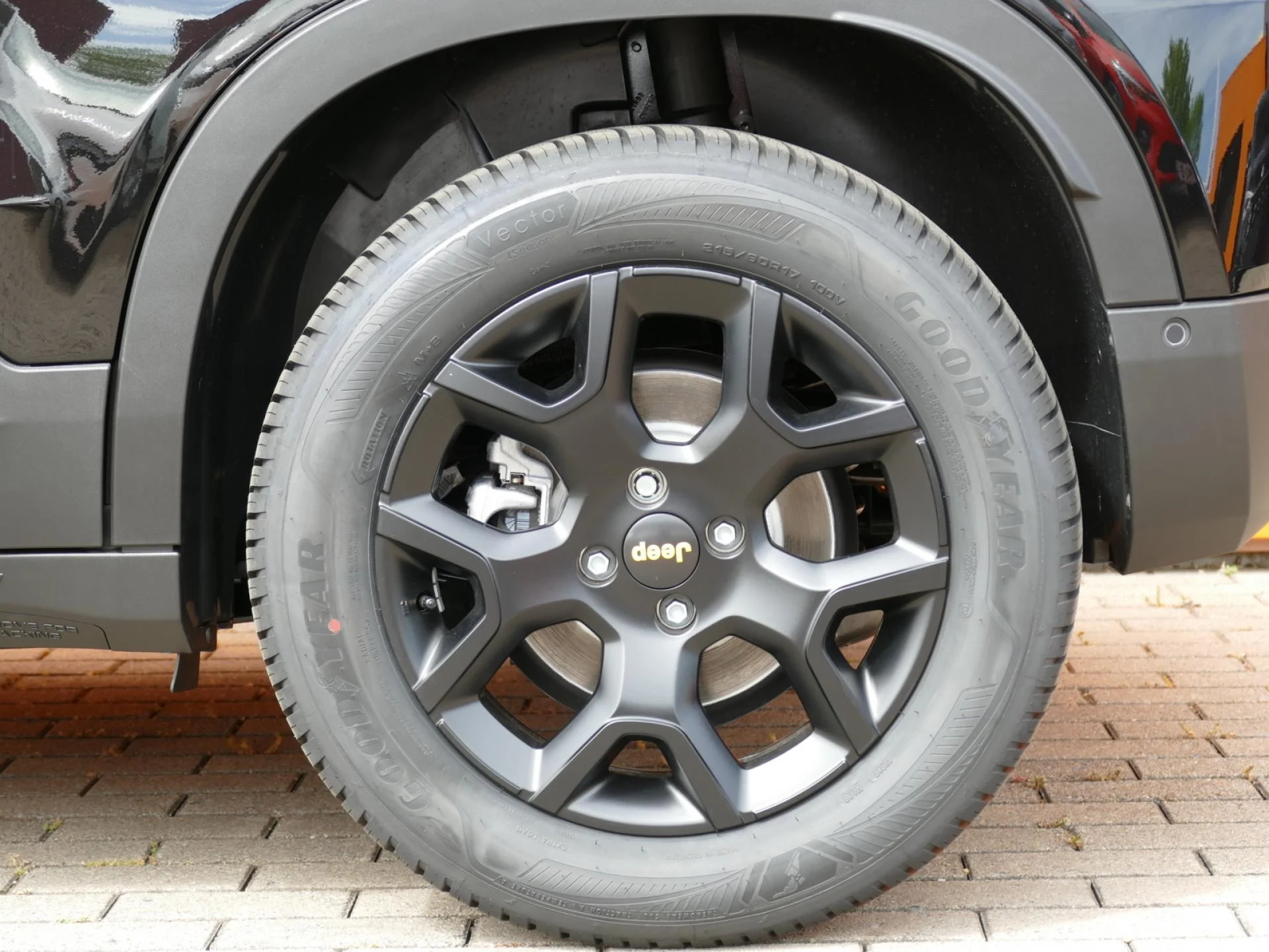 JEEP AVENGER - Miniature 36 sur 36 - Cliquer pour voir cette photo