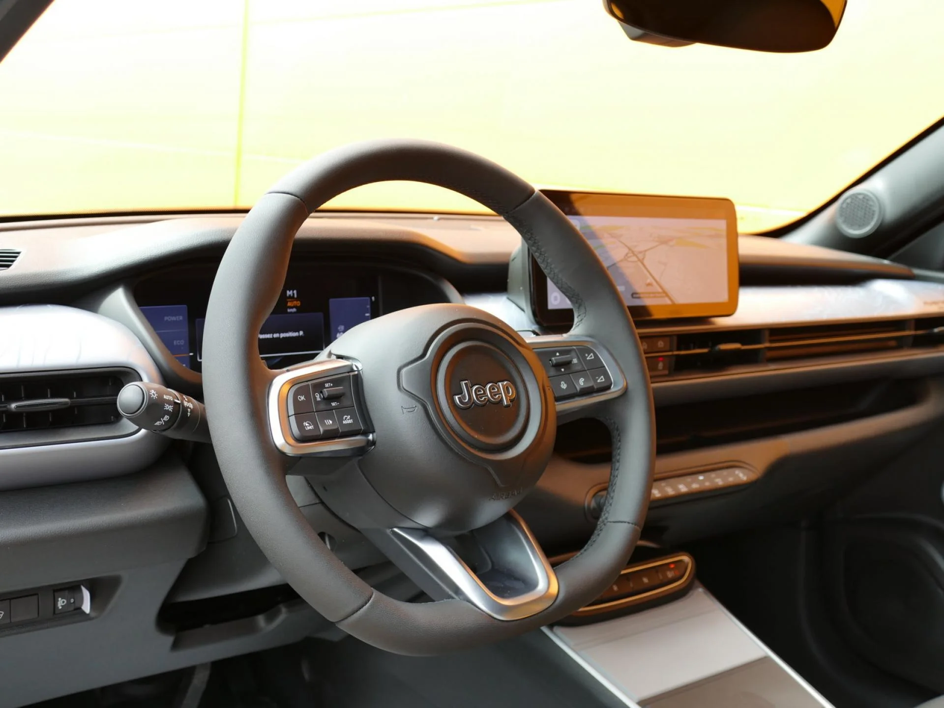 JEEP AVENGER - Miniature 15 sur 35 - Cliquer pour voir cette photo