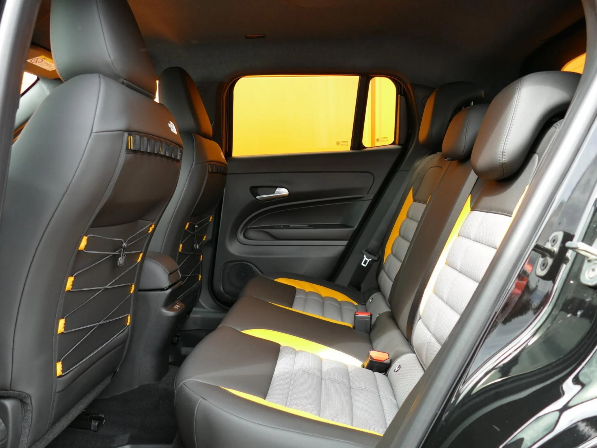 JEEP AVENGER - Miniature 7 sur 35 - Cliquer pour voir cette photo
