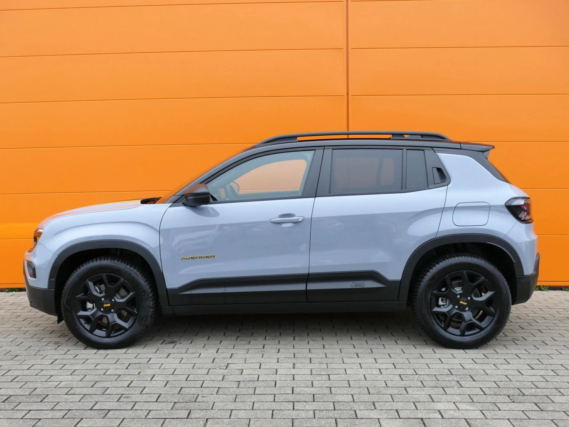JEEP AVENGER - Miniature 3 sur 37 - Cliquer pour voir cette photo