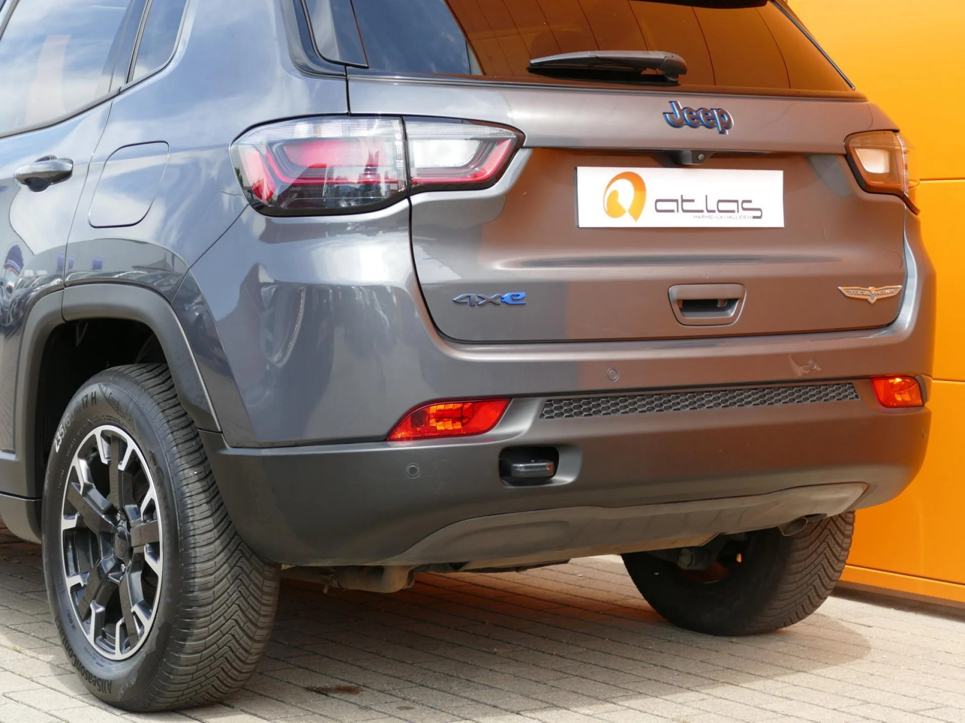 JEEP COMPASS - Miniature 32 sur 34 - Cliquer pour voir cette photo