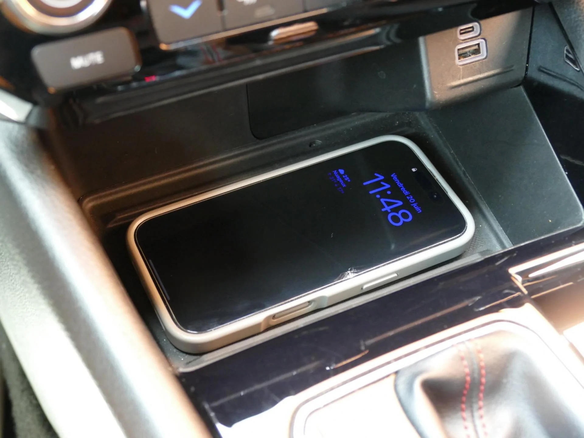 JEEP COMPASS - Miniature 18 sur 34 - Cliquer pour voir cette photo