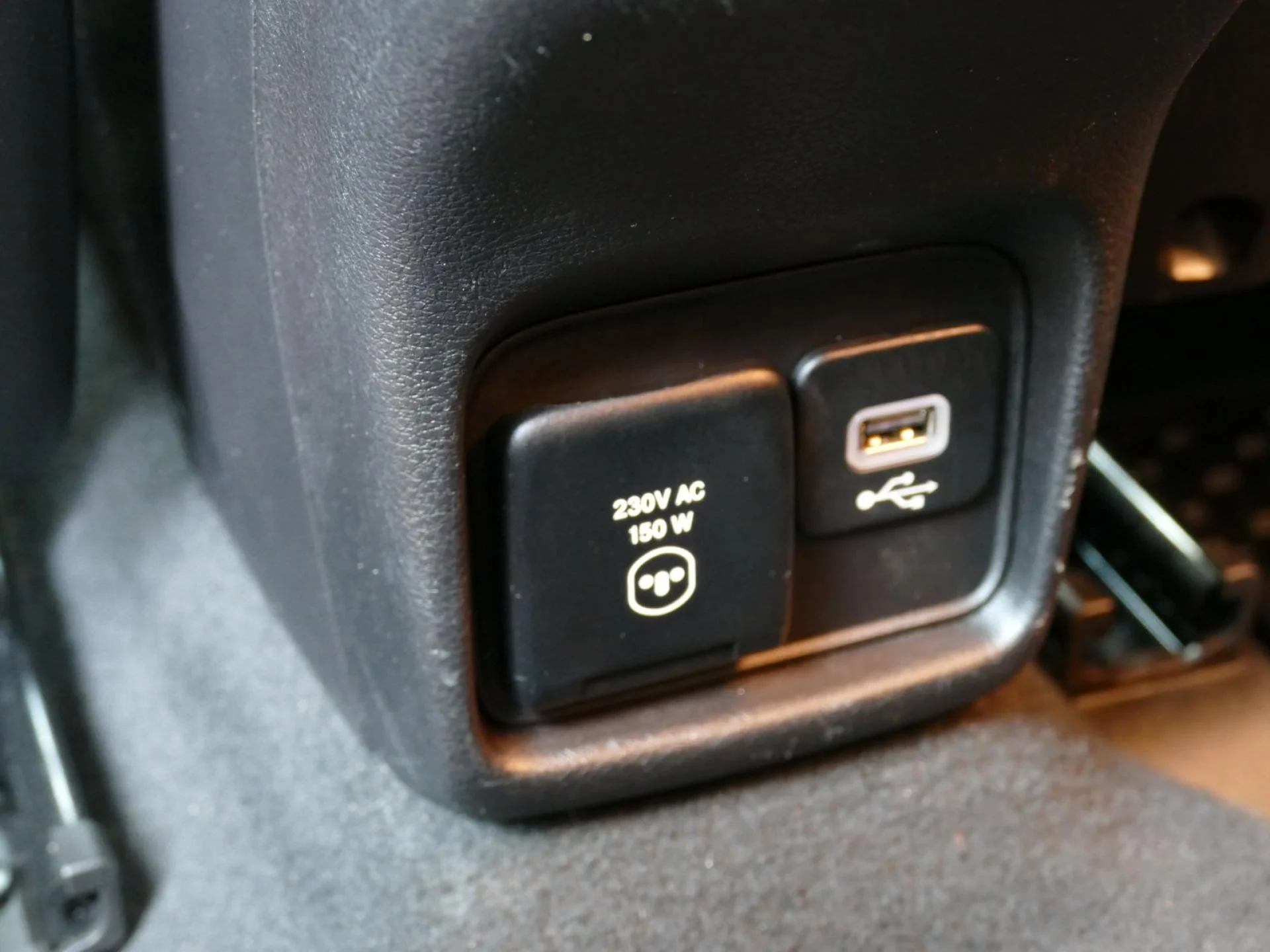 JEEP COMPASS - Miniature 23 sur 35 - Cliquer pour voir cette photo