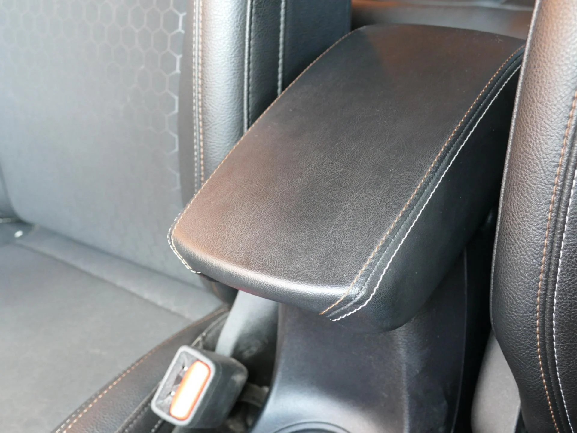 JEEP COMPASS - Miniature 24 sur 35 - Cliquer pour voir cette photo