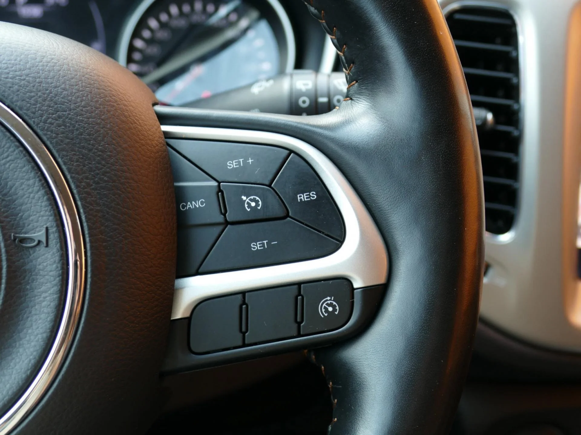 JEEP COMPASS - Miniature 18 sur 35 - Cliquer pour voir cette photo