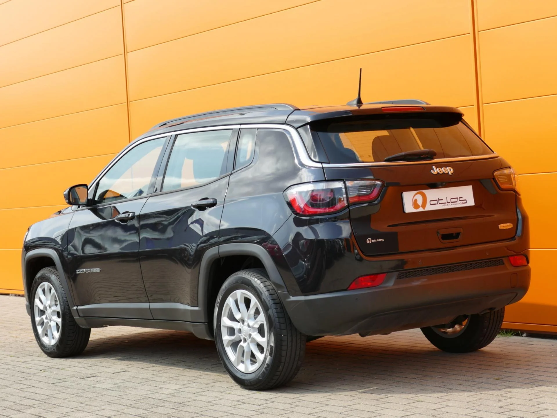 JEEP COMPASS - Miniature 4 sur 35 - Cliquer pour voir cette photo