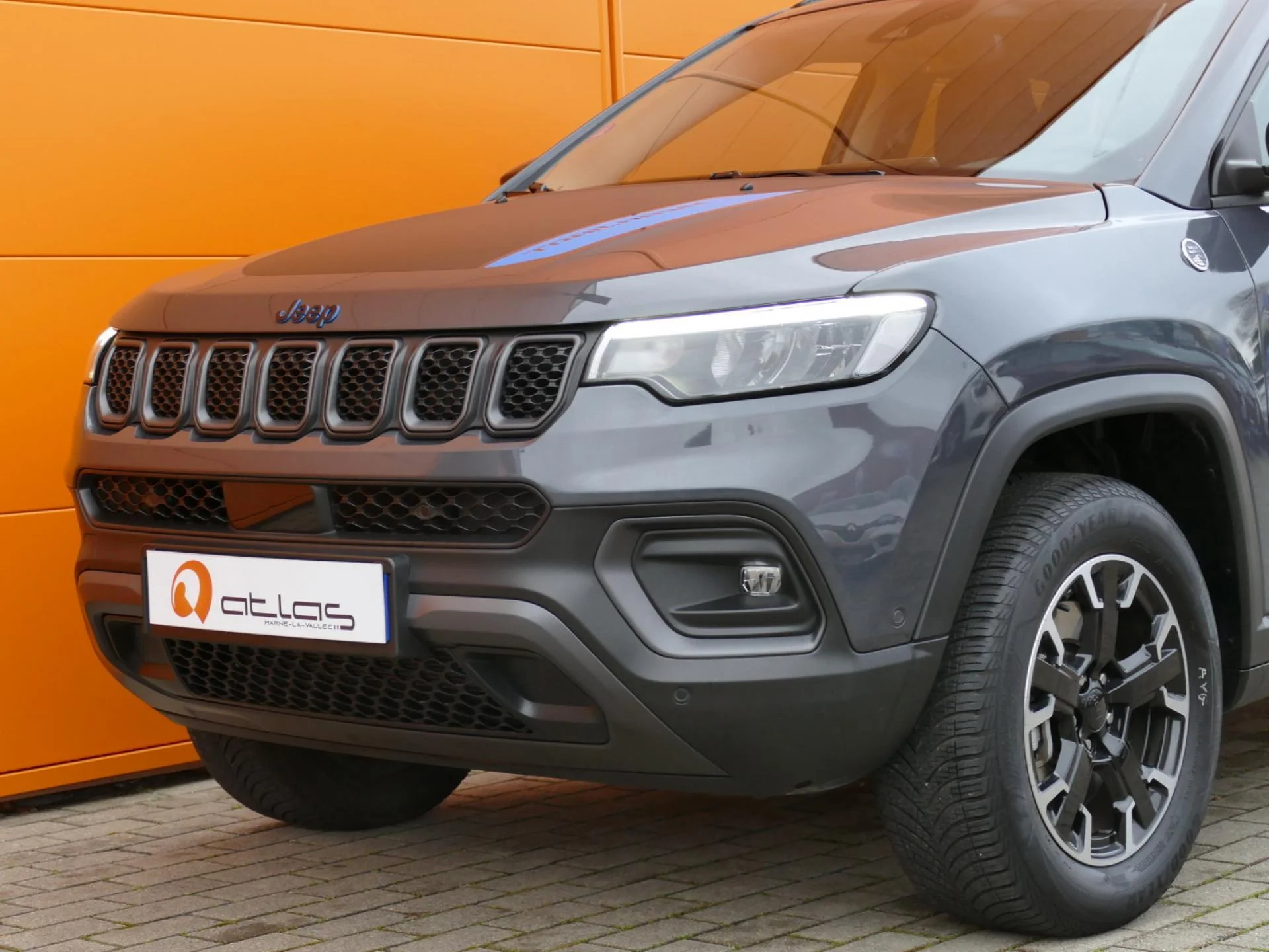 JEEP COMPASS - Miniature 35 sur 39 - Cliquer pour voir cette photo