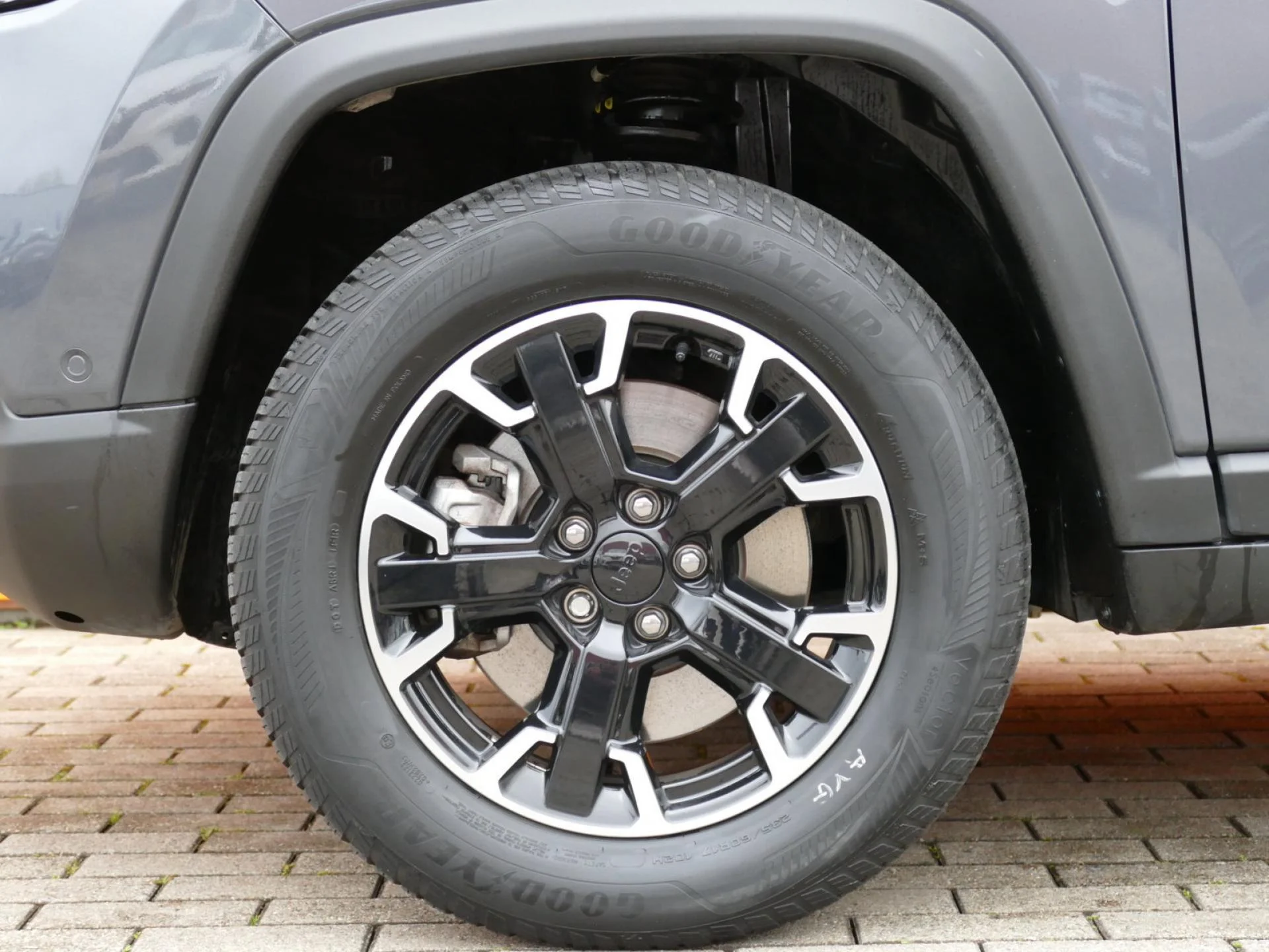 JEEP COMPASS - Miniature 38 sur 39 - Cliquer pour voir cette photo