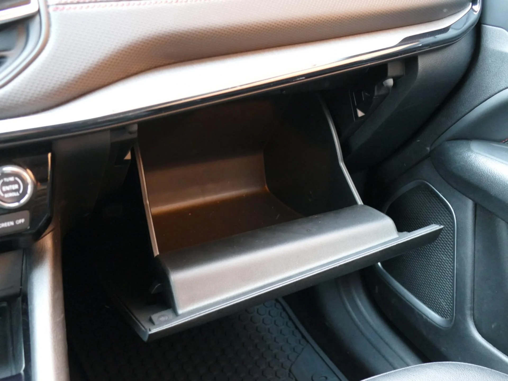 JEEP COMPASS - Miniature 25 sur 39 - Cliquer pour voir cette photo
