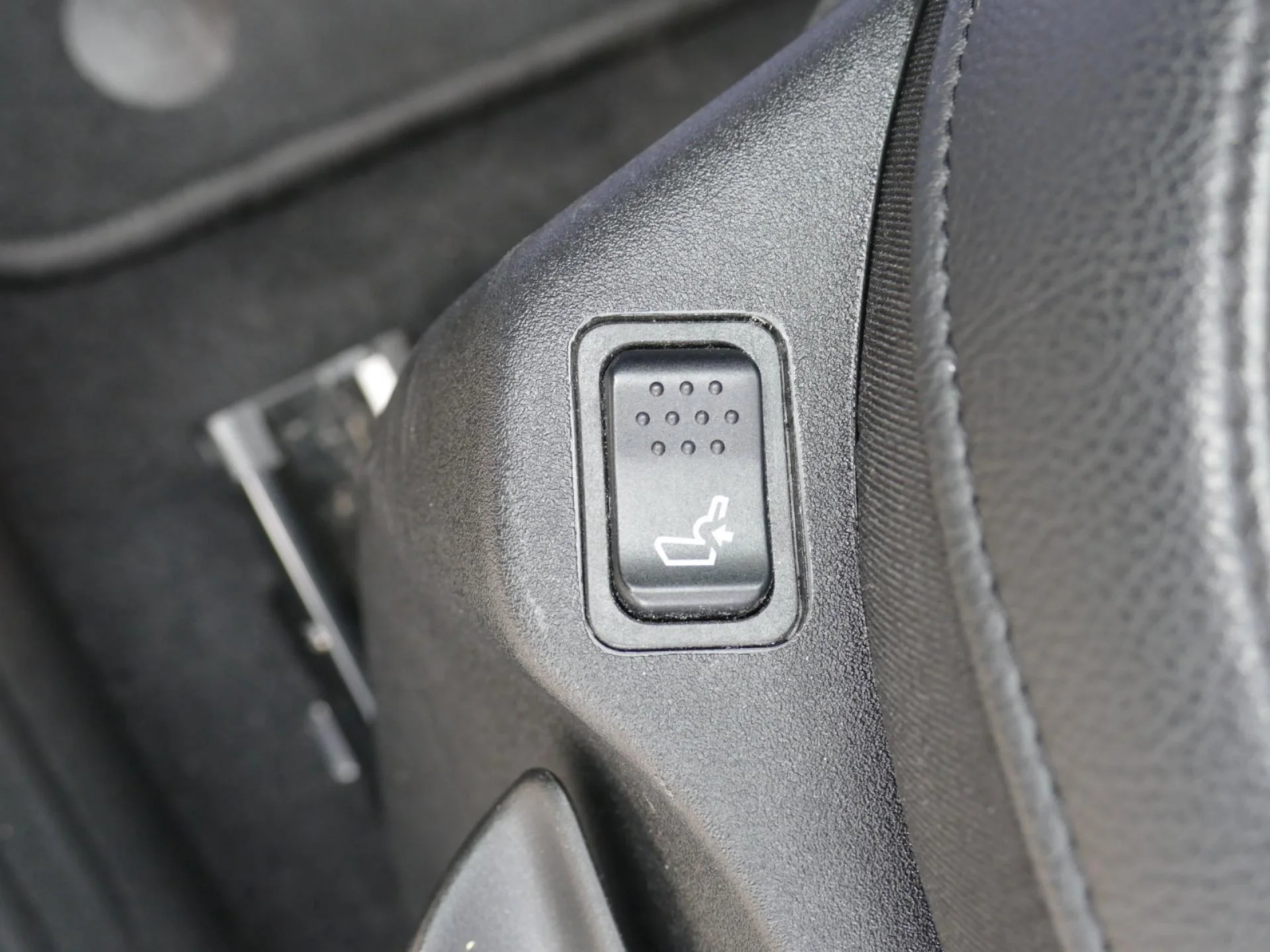 JEEP COMPASS - Miniature 24 sur 33 - Cliquer pour voir cette photo