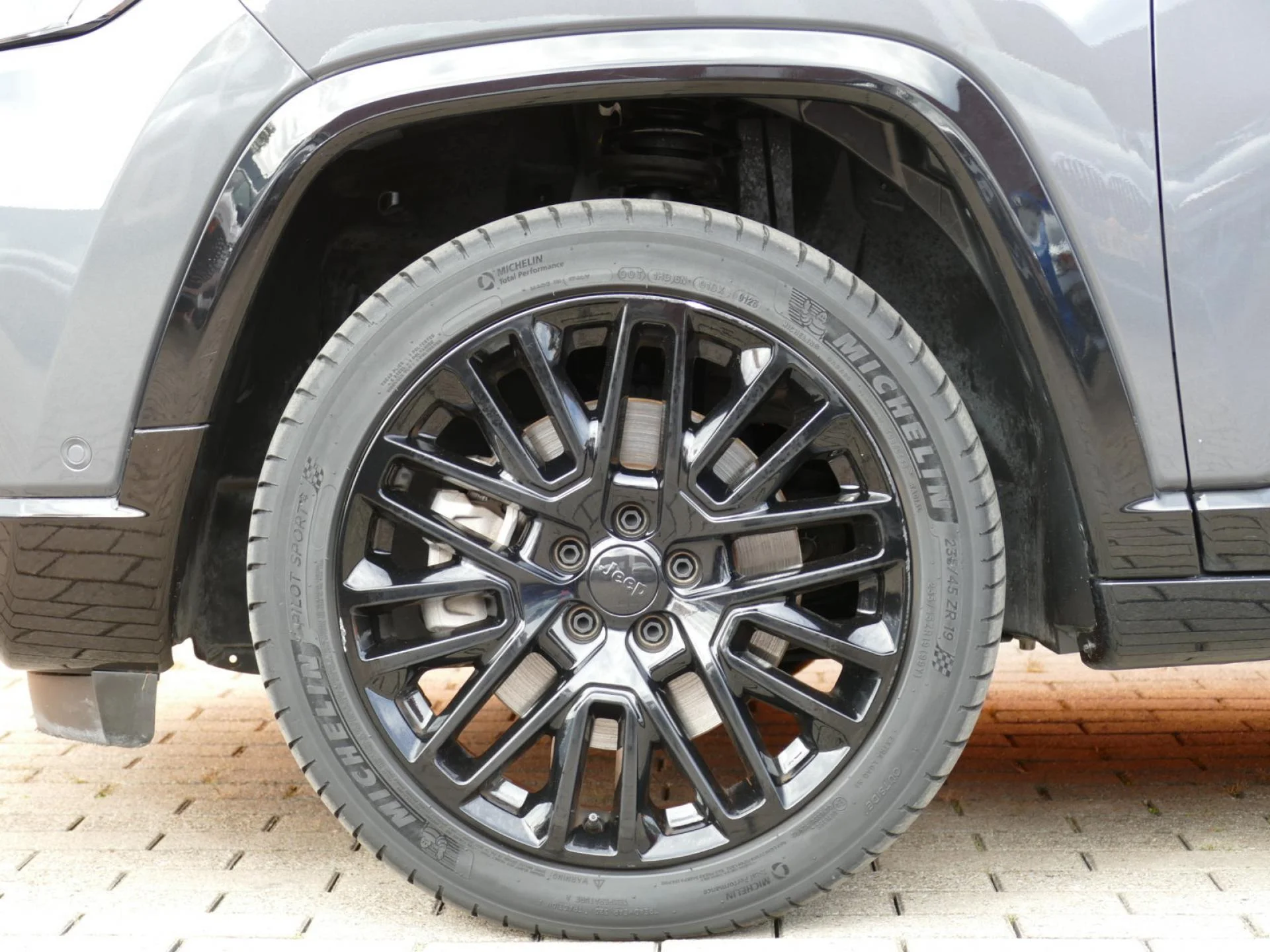 JEEP COMPASS - Miniature 32 sur 33 - Cliquer pour voir cette photo