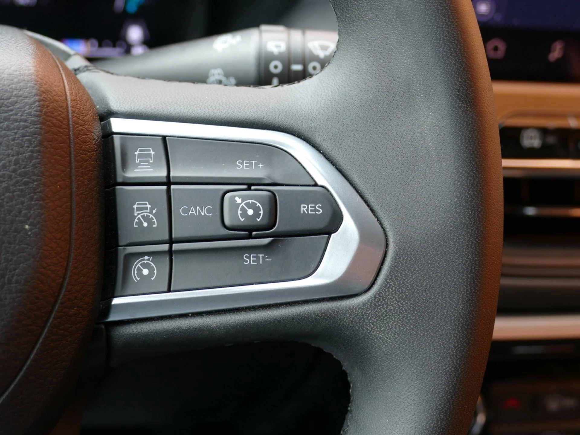 JEEP COMPASS - Miniature 18 sur 33 - Cliquer pour voir cette photo