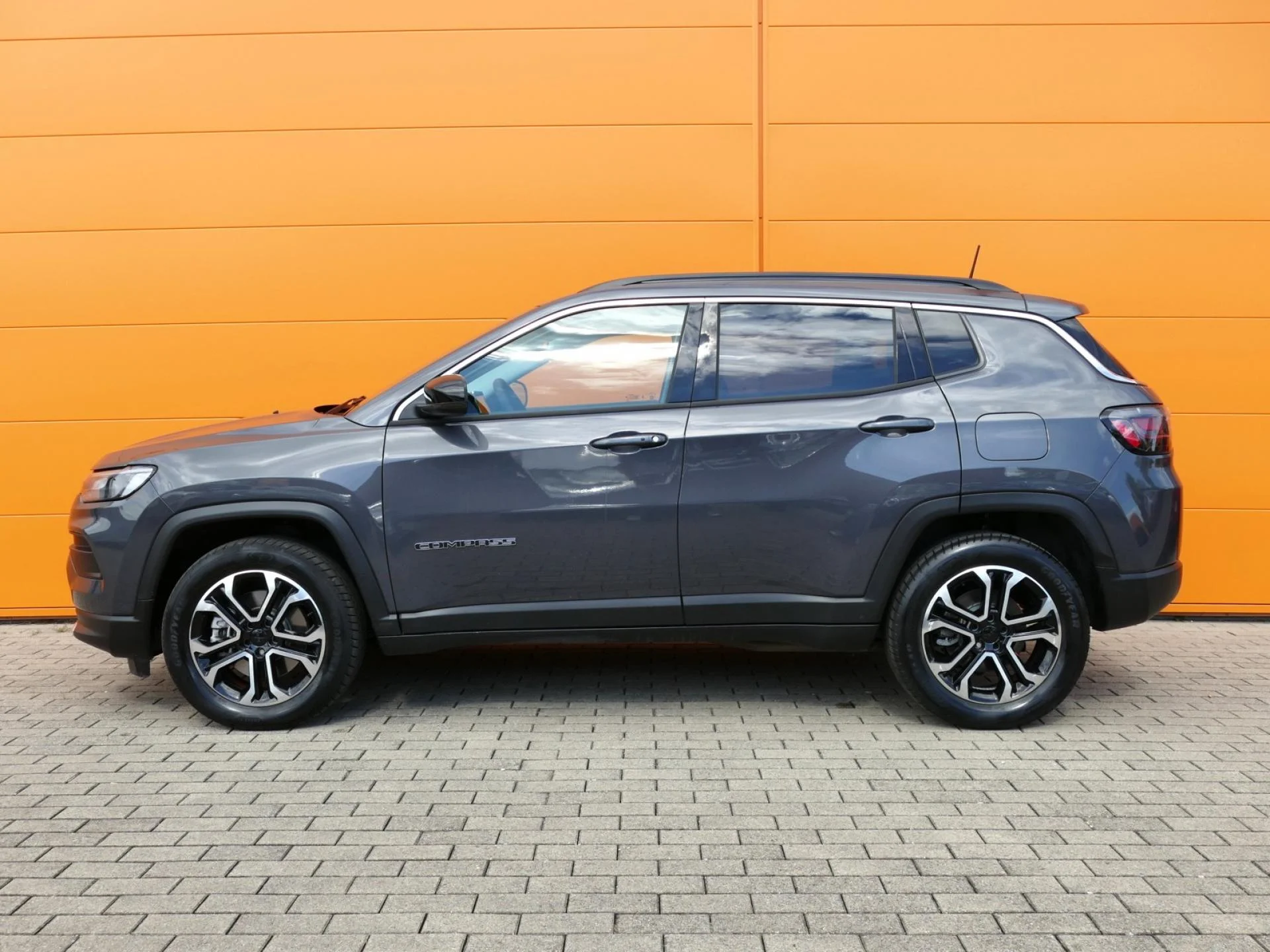JEEP COMPASS - Miniature 4 sur 33 - Cliquer pour voir cette photo