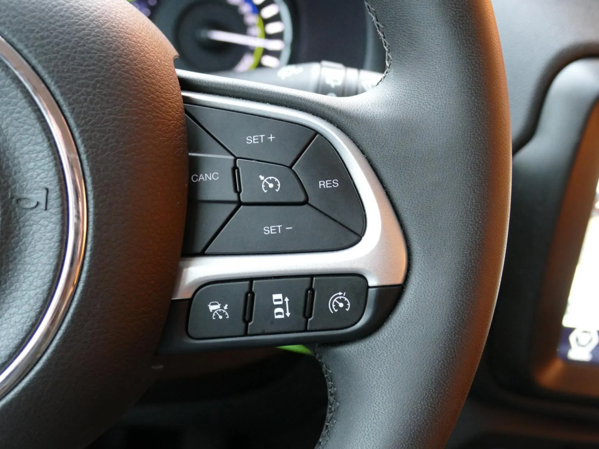 JEEP RENEGADE - Miniature 19 sur 32 - Cliquer pour voir cette photo