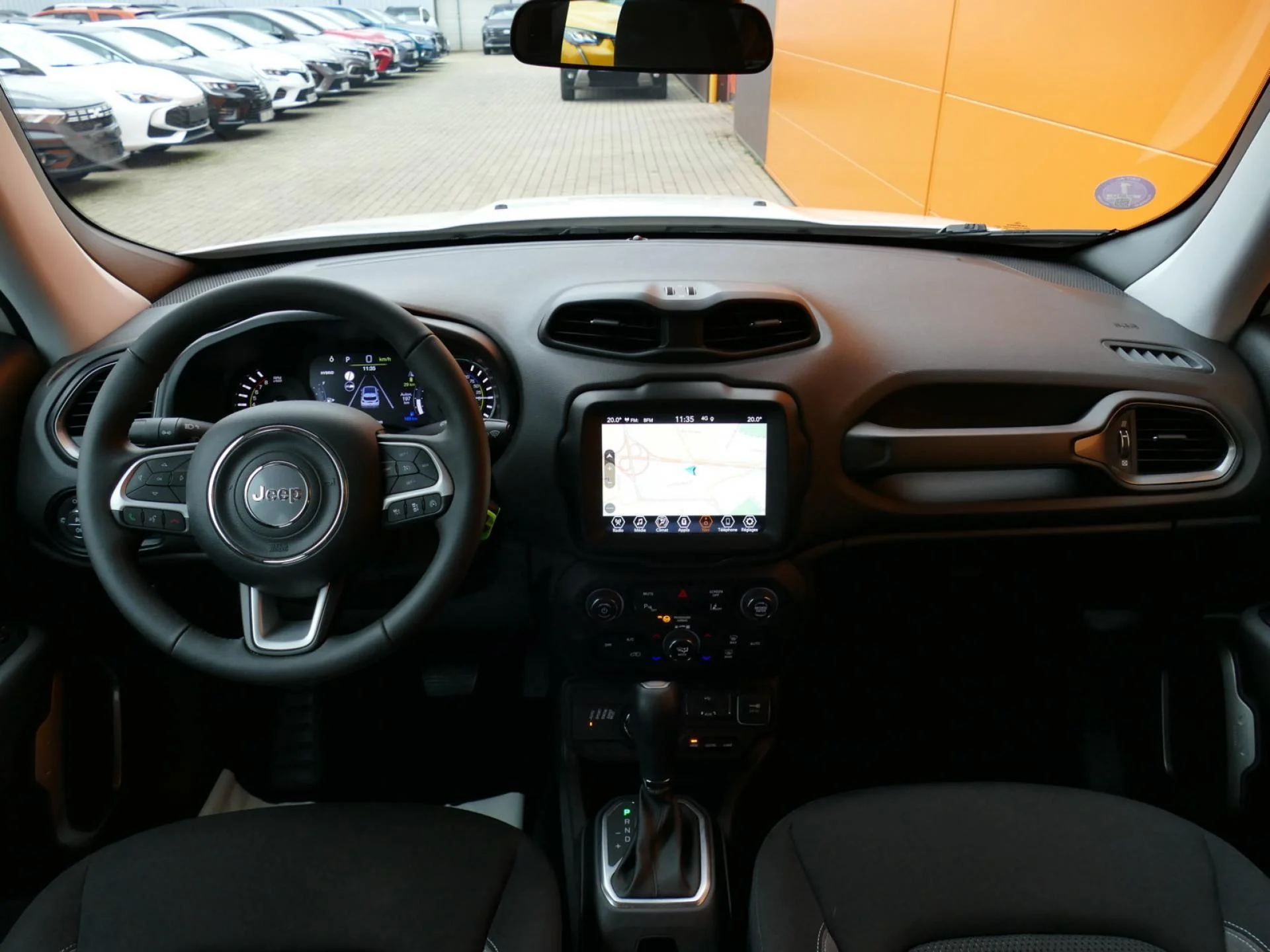 JEEP RENEGADE - Miniature 5 sur 32 - Cliquer pour voir cette photo