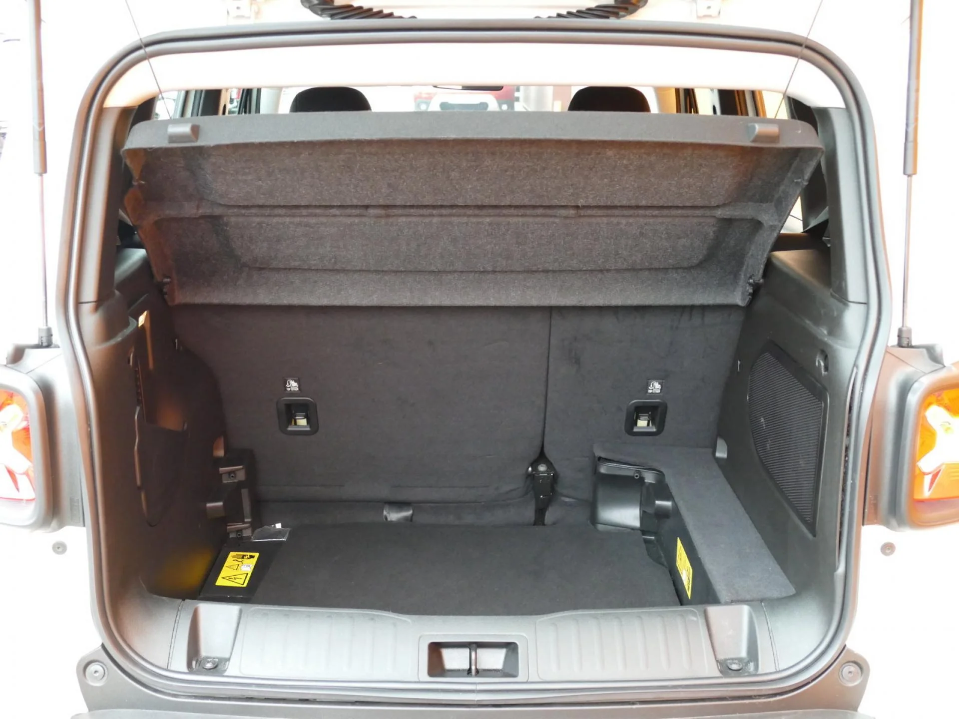 JEEP RENEGADE - Miniature 8 sur 32 - Cliquer pour voir cette photo