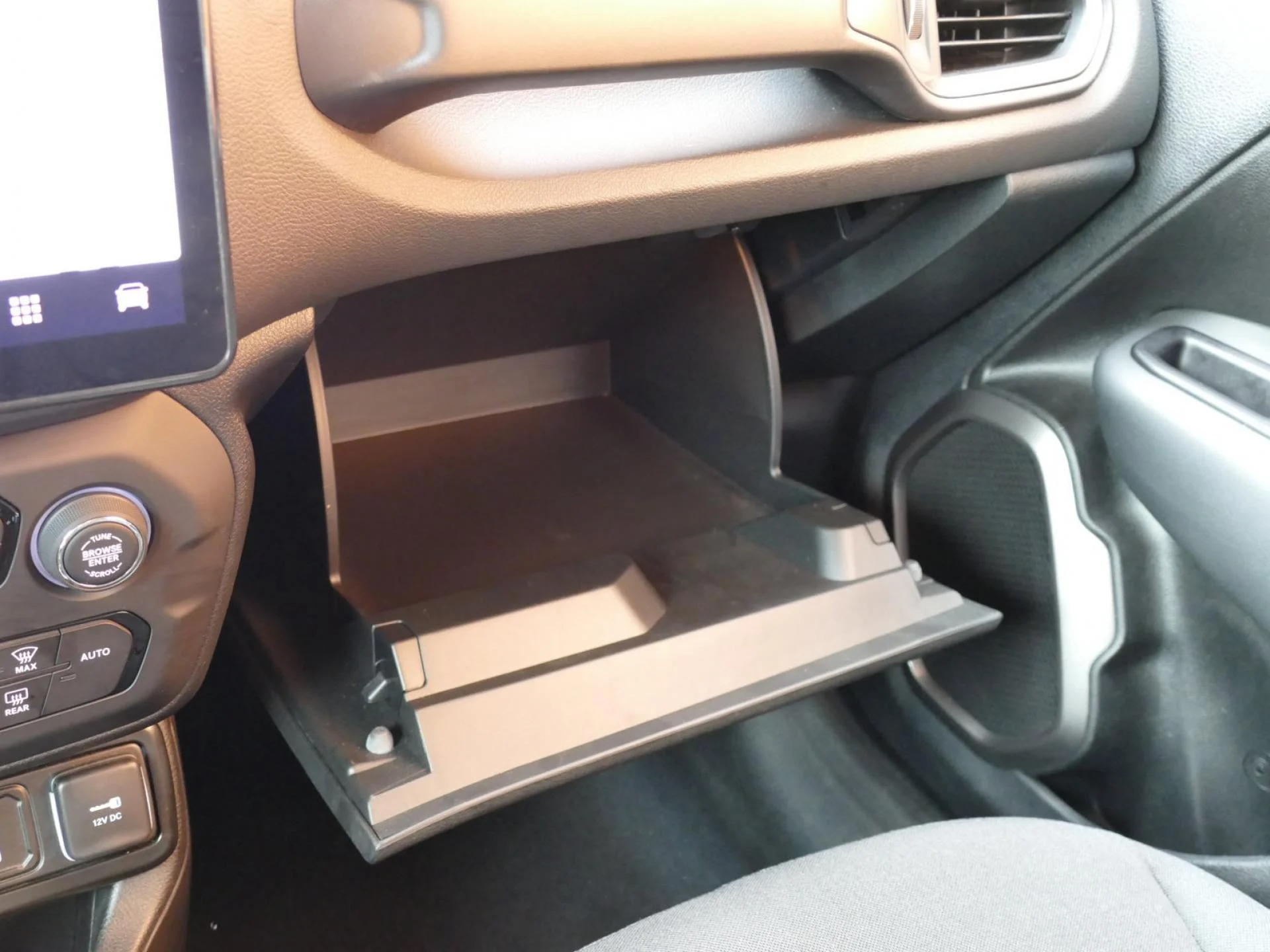 JEEP RENEGADE - Miniature 22 sur 33 - Cliquer pour voir cette photo